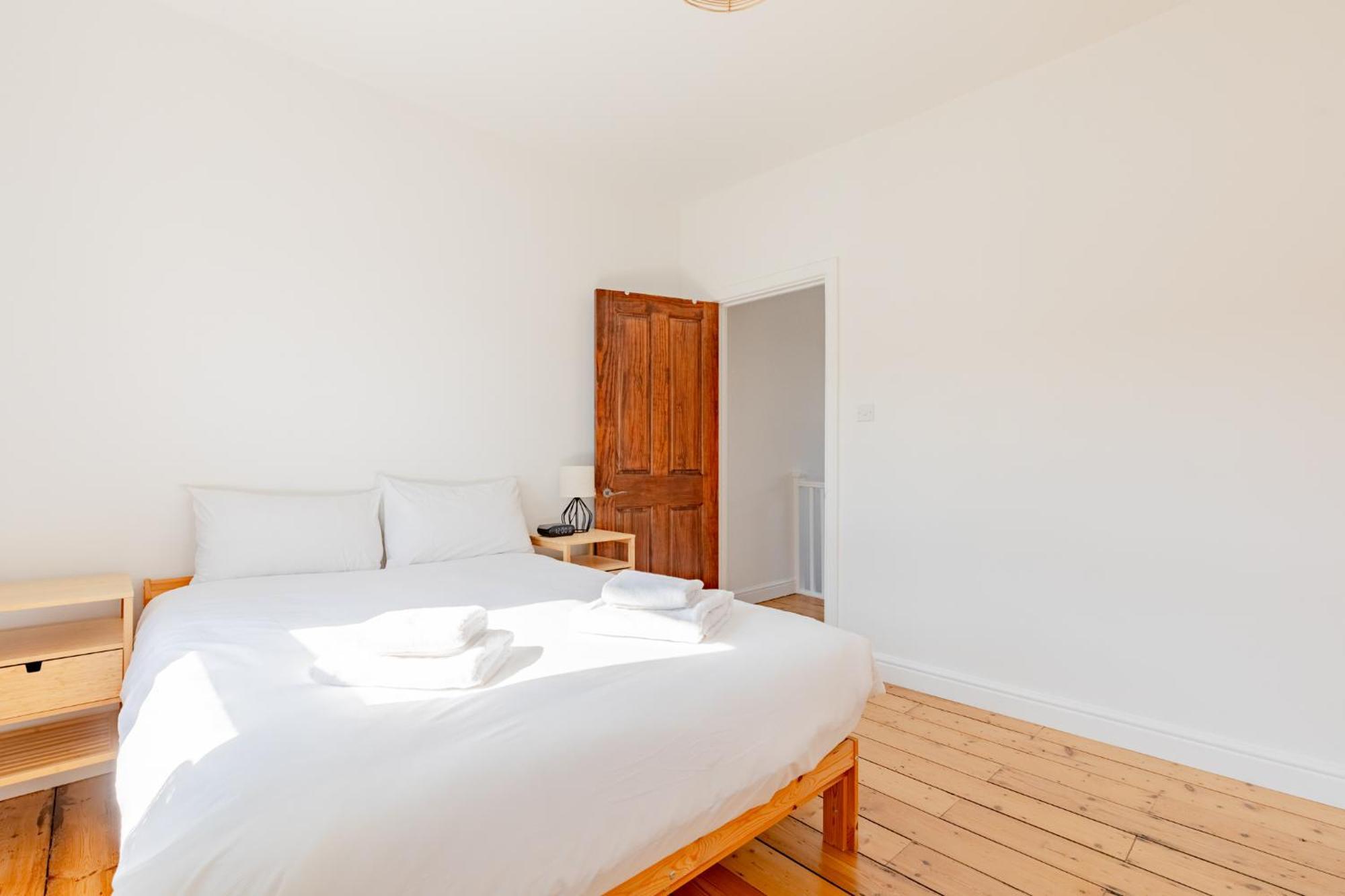 Newly Renovated 3bed Period In Stratford London