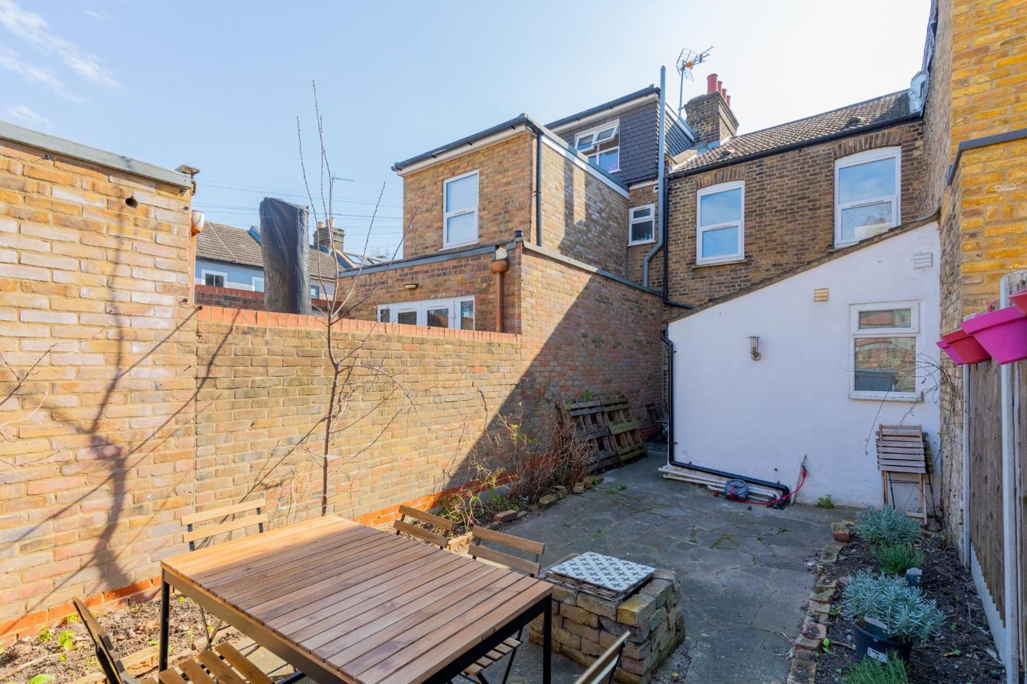 Newly Renovated 3bed Period In Stratford * London