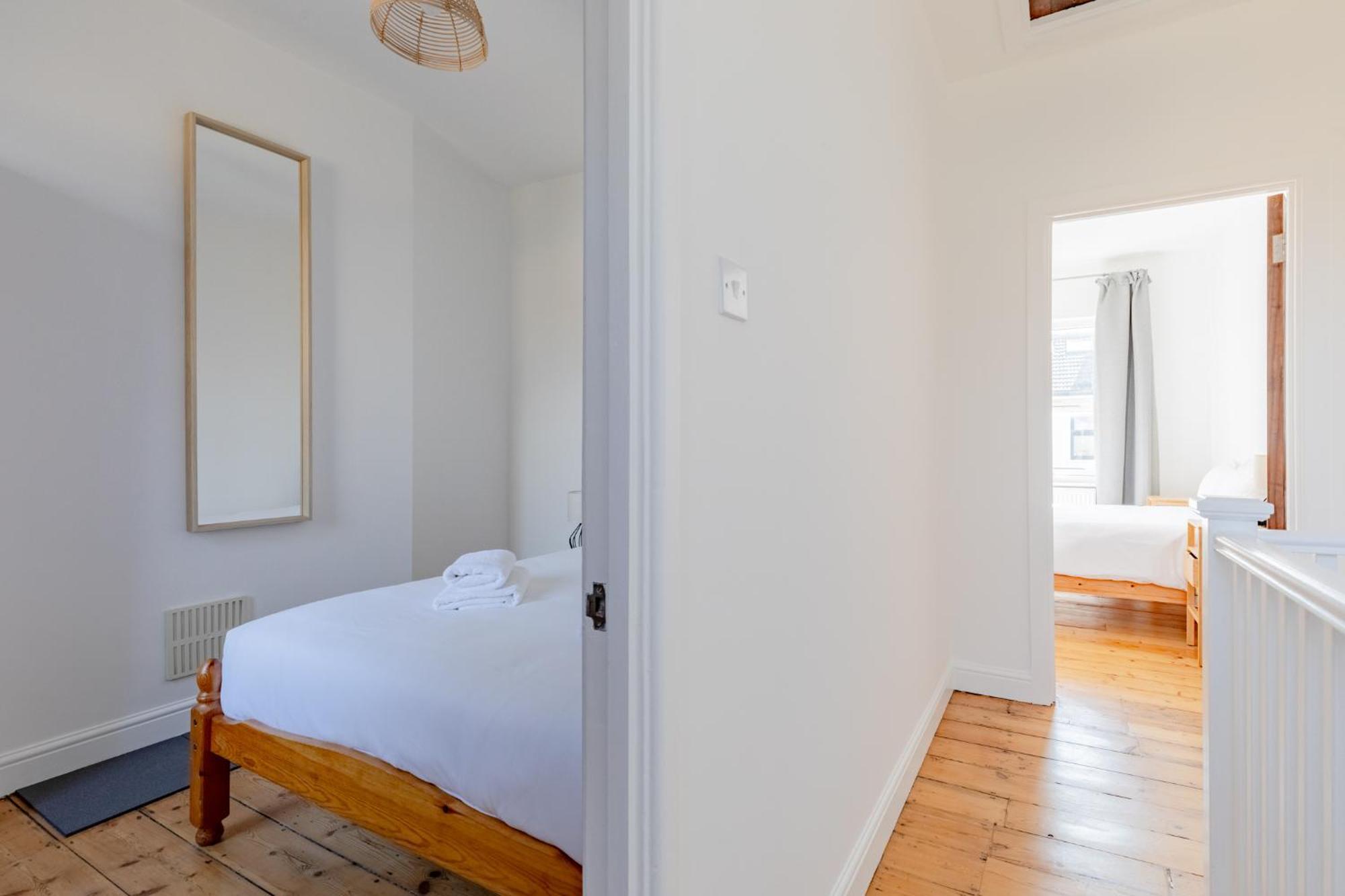 Newly Renovated 3bed Period In Stratford Holiday home London