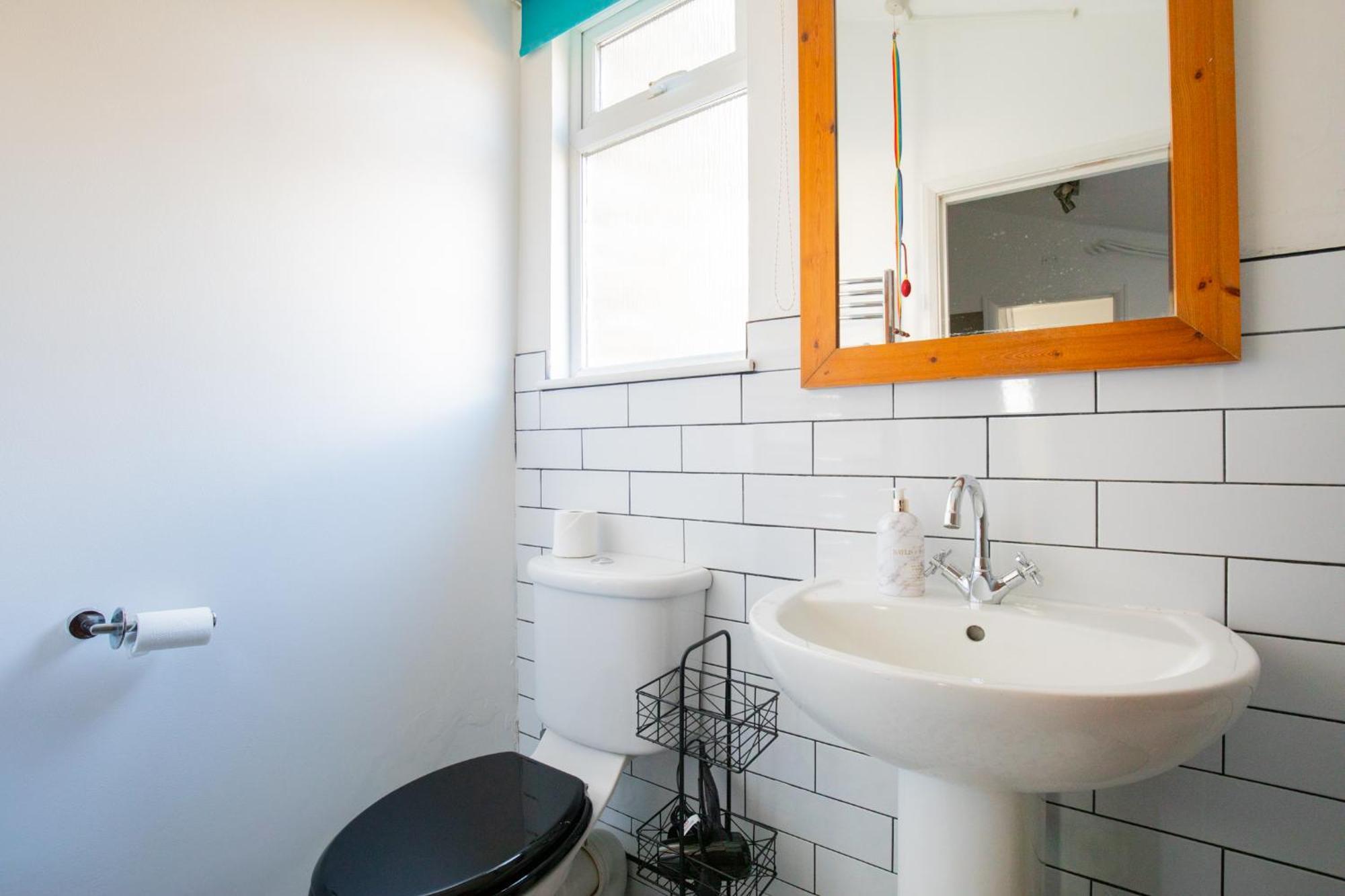 Newly Renovated 3bed Period In Stratford London