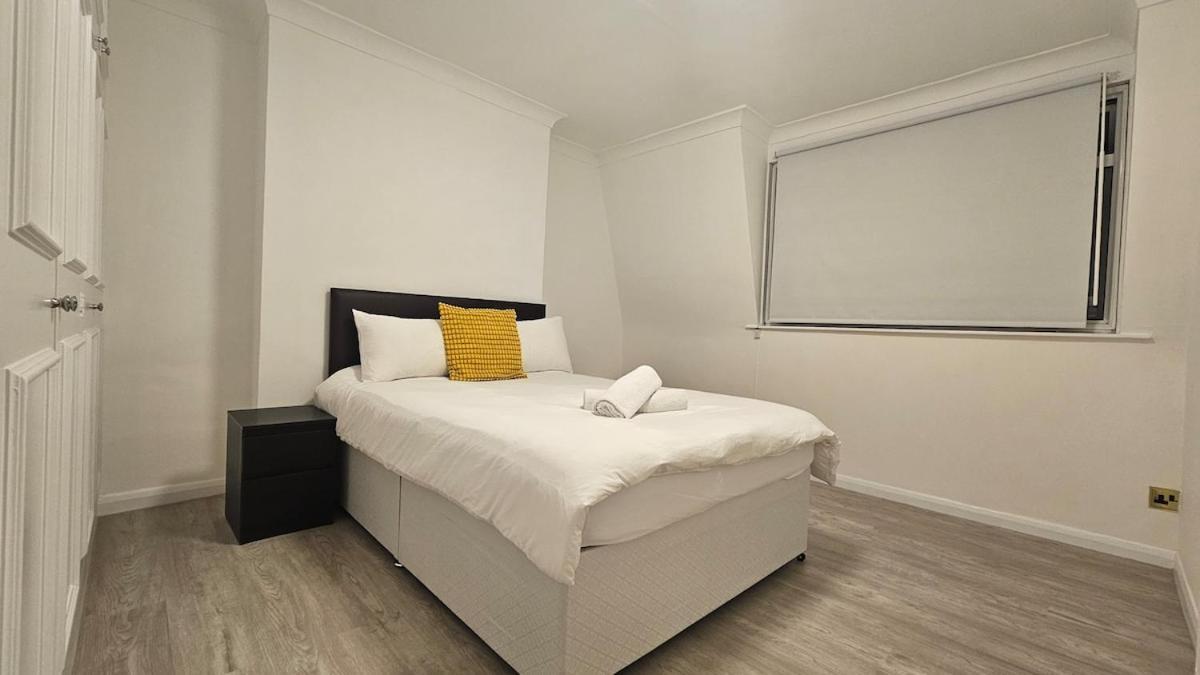 Apartment Earl's Court 2 Bed Terrace Flat *