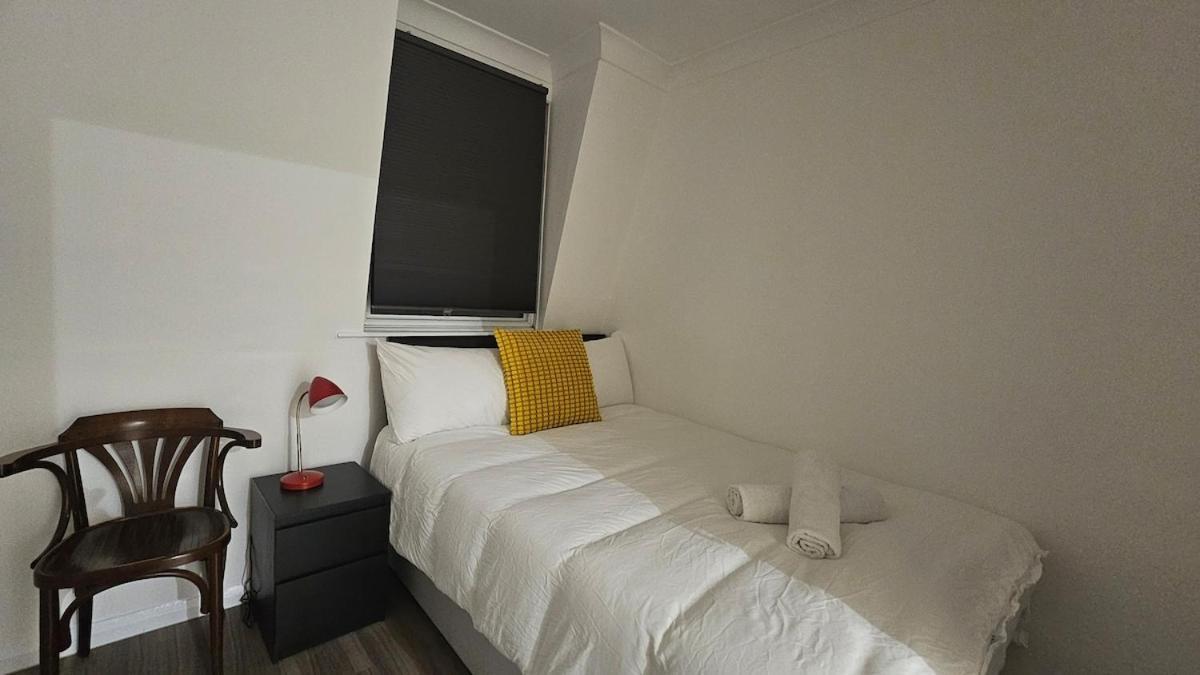 Earl's Court 2 Bed Terrace Flat Apartment London