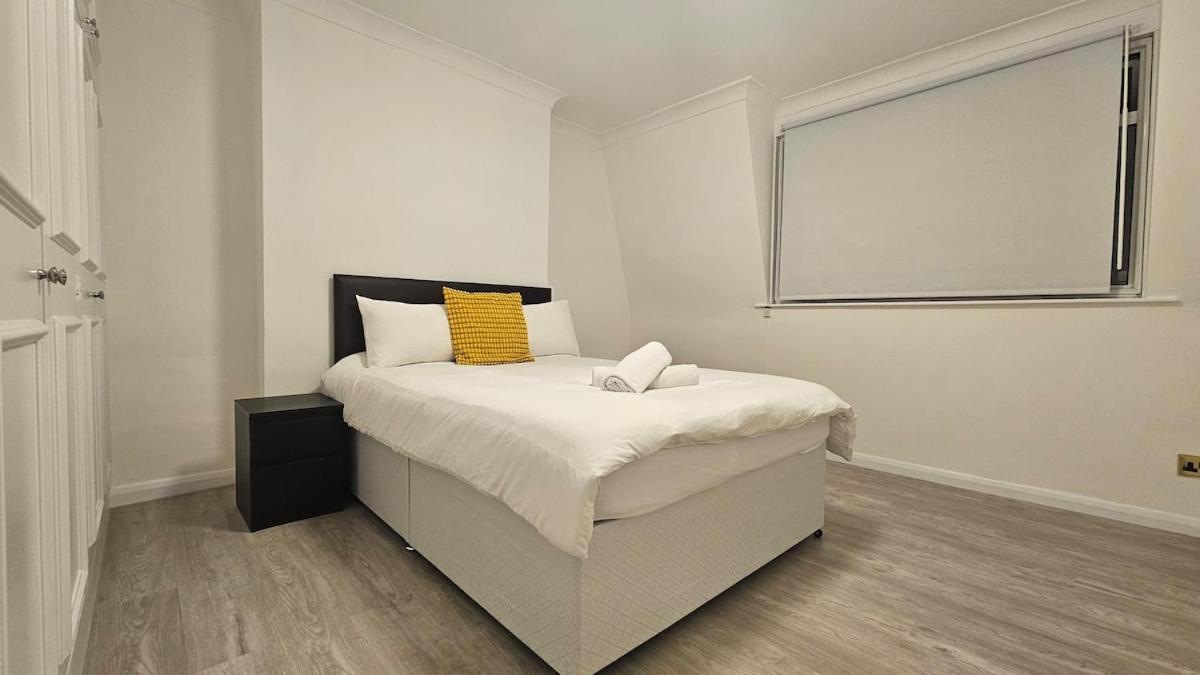 Earl's Court 2 Bed Terrace Flat London