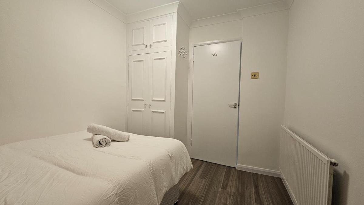 Apartment Earl's Court 2 Bed Terrace Flat *