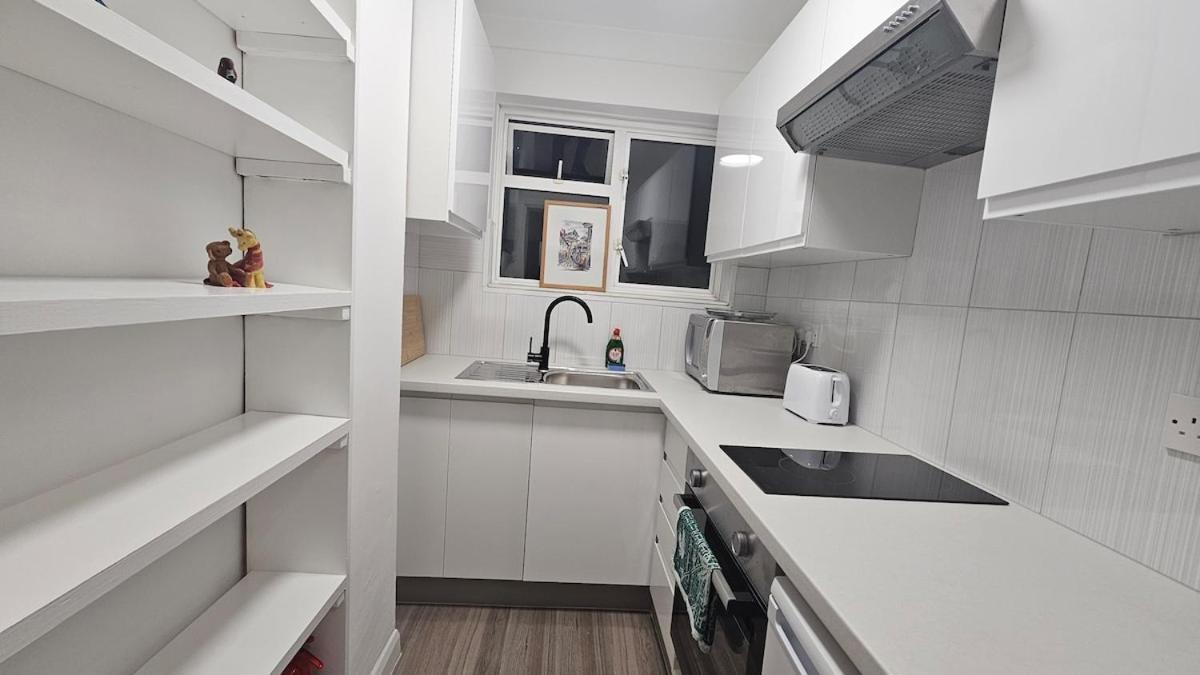 Earl's Court 2 Bed Terrace Flat Apartment