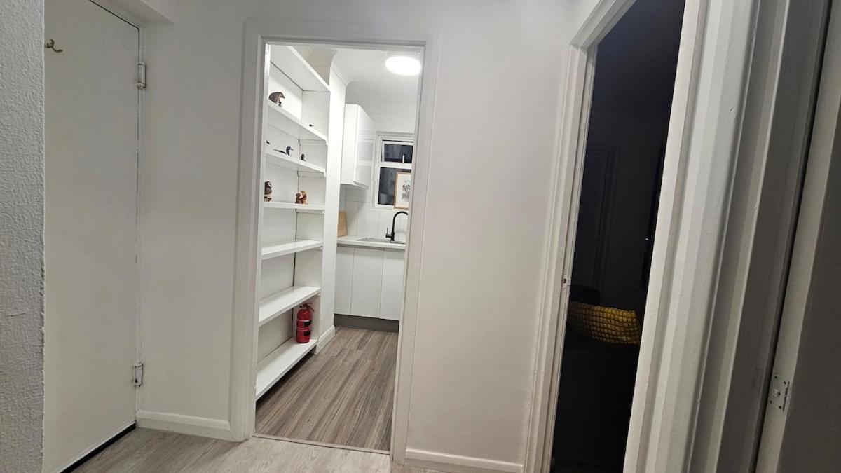 Earl's Court 2 Bed Terrace Flat Apartment *