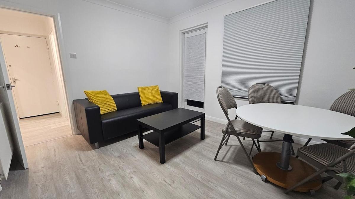 Earl's Court 2 Bed Terrace Flat London