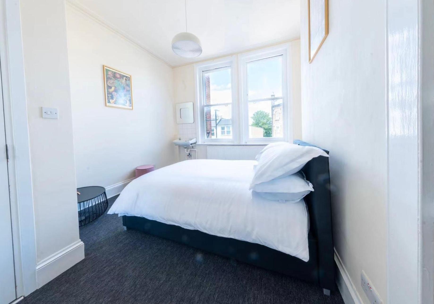 Newly Refurbished Double Camden Town Apartment