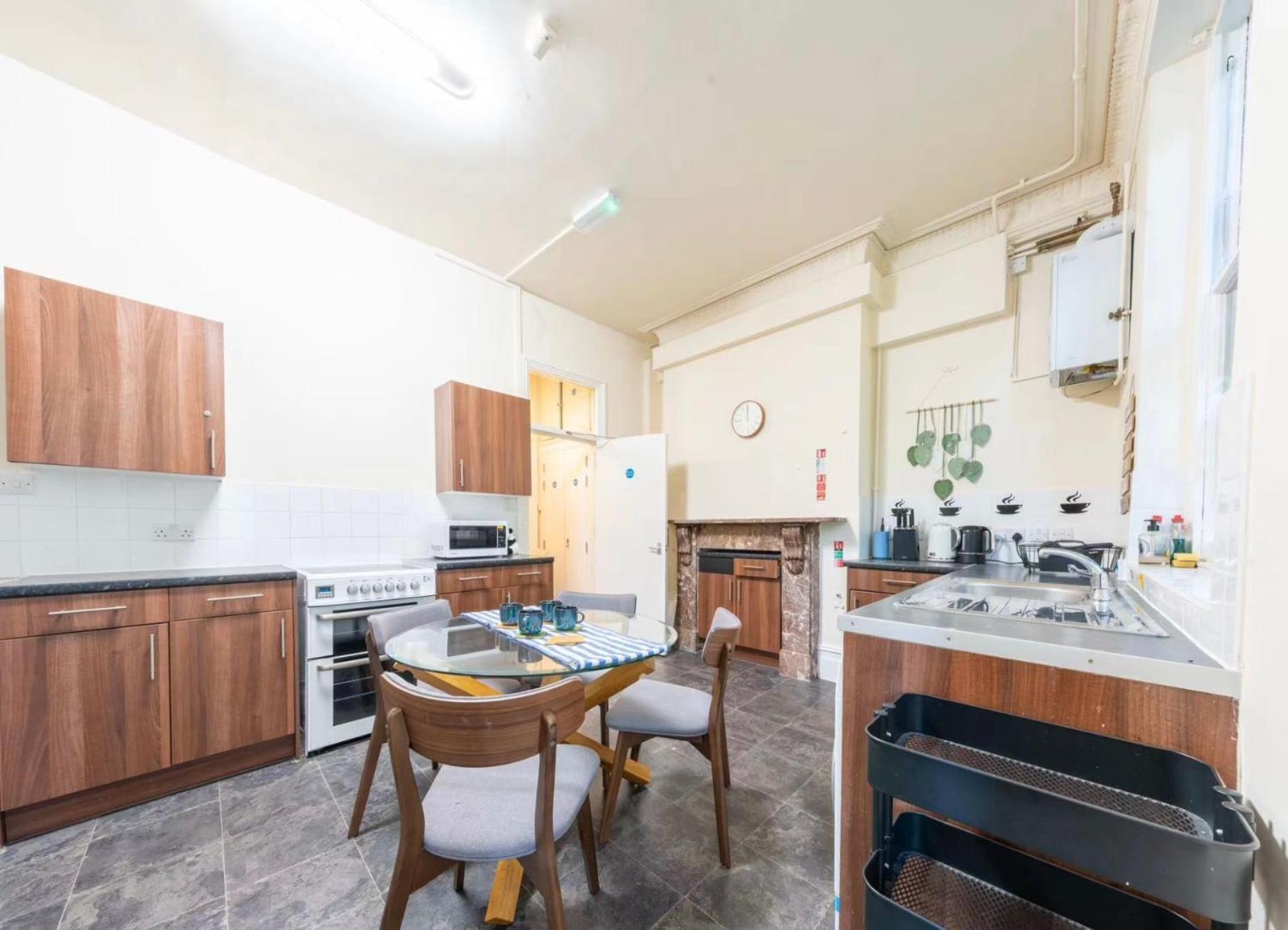 Newly Refurbished Double Camden Town Apartment London