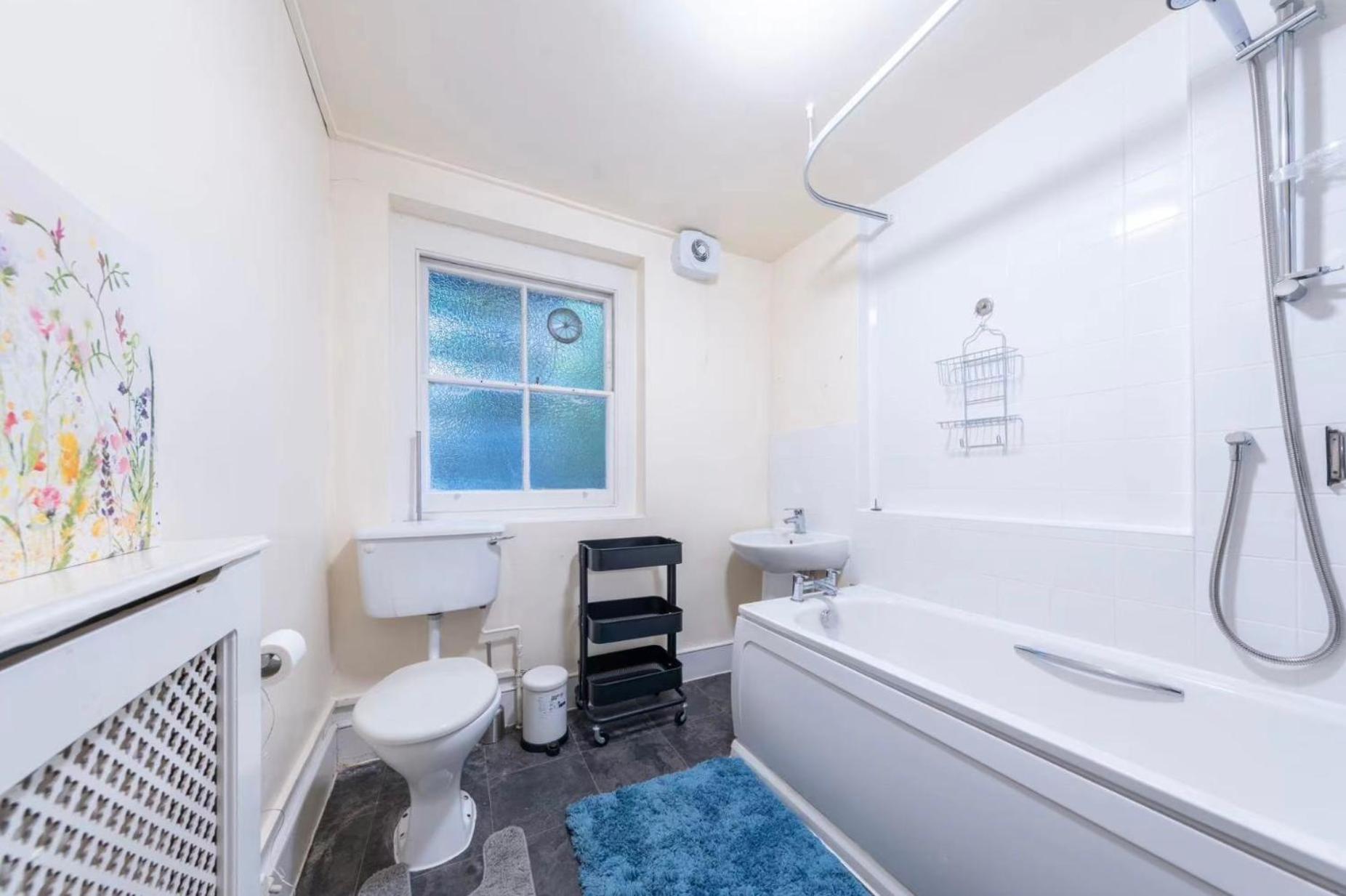 Newly Refurbished Double Camden Town Apartment *