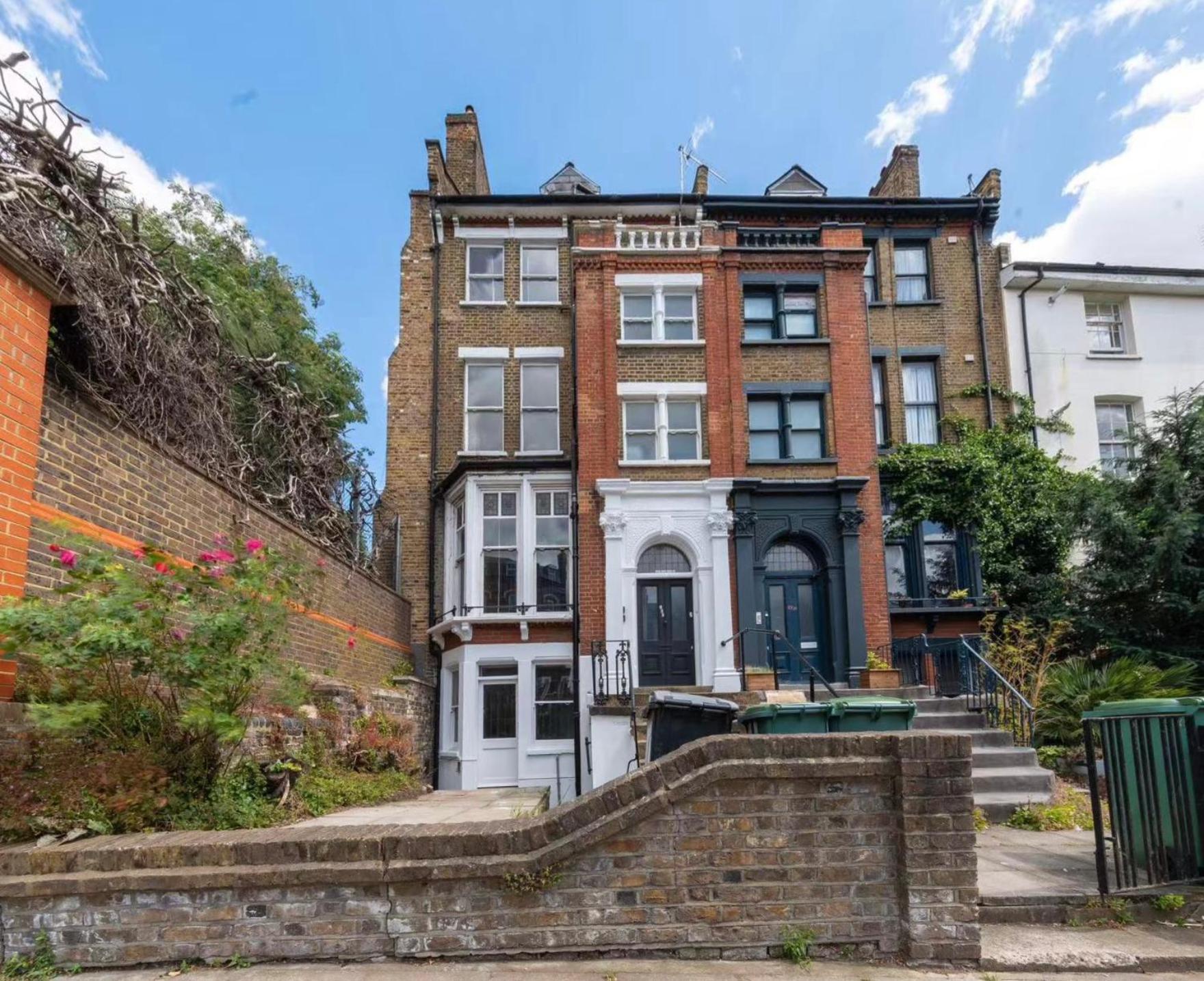 Newly Refurbished Double Camden Town Apartment London