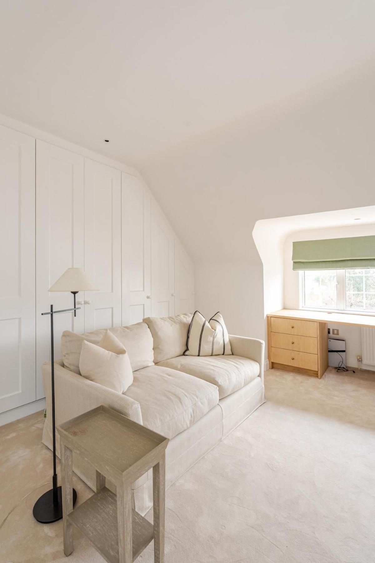 Luxury Open Plan 5 Bed House With Garden & Parking * London