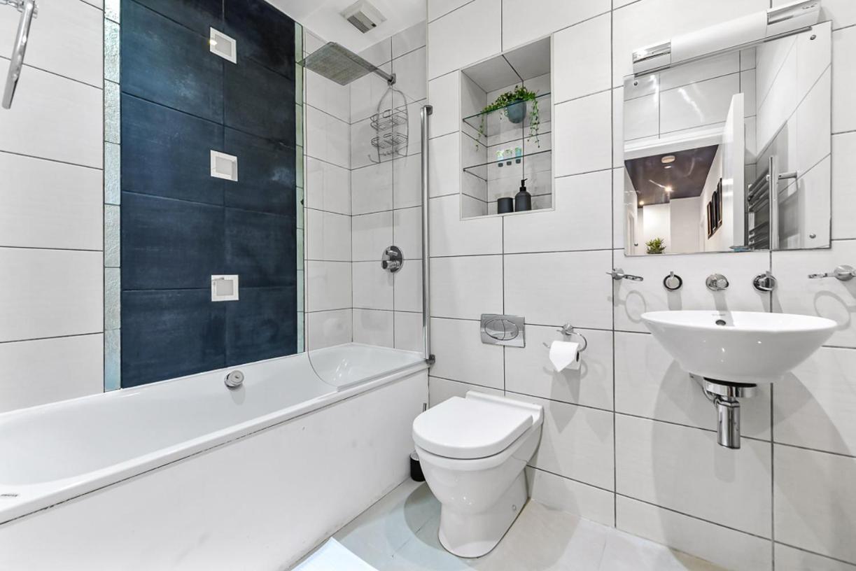 Bright And Spacious 2 Bed In Appartement Londen