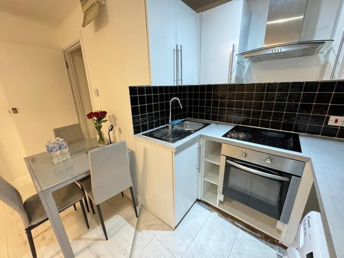 Apartment One Bedroom Flat 2nd Floor Victoria London
