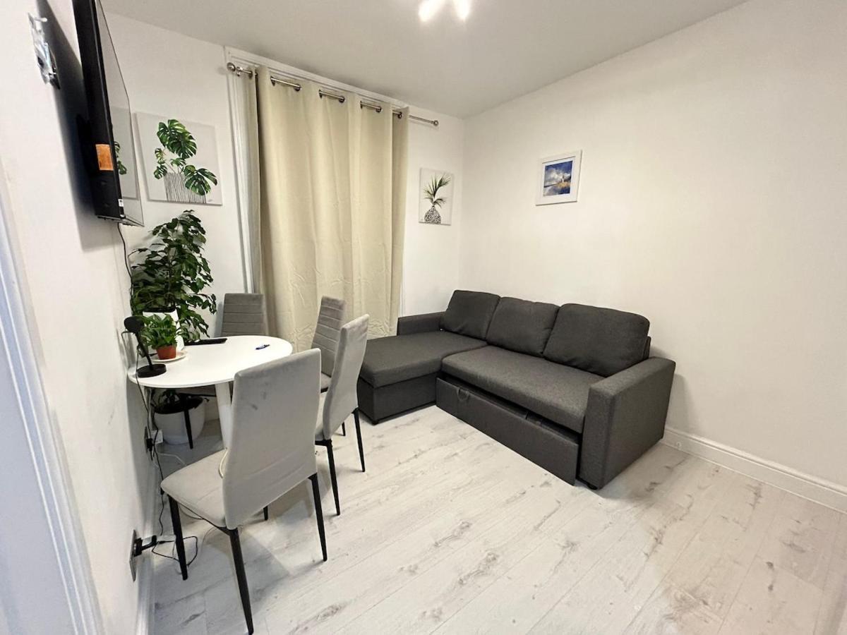 One Bedroom Flat Victoria Apartment *