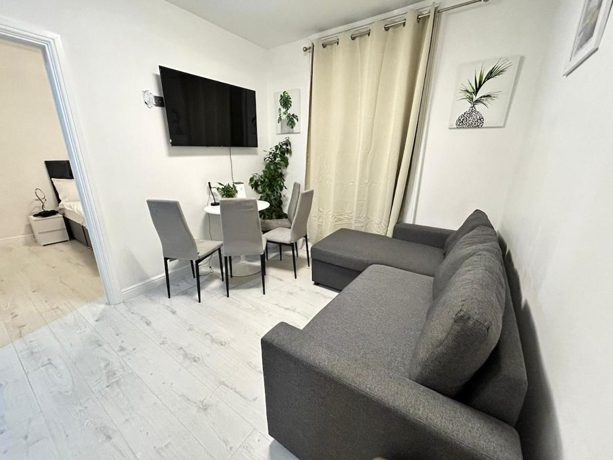 One Bedroom Flat Victoria Apartment *