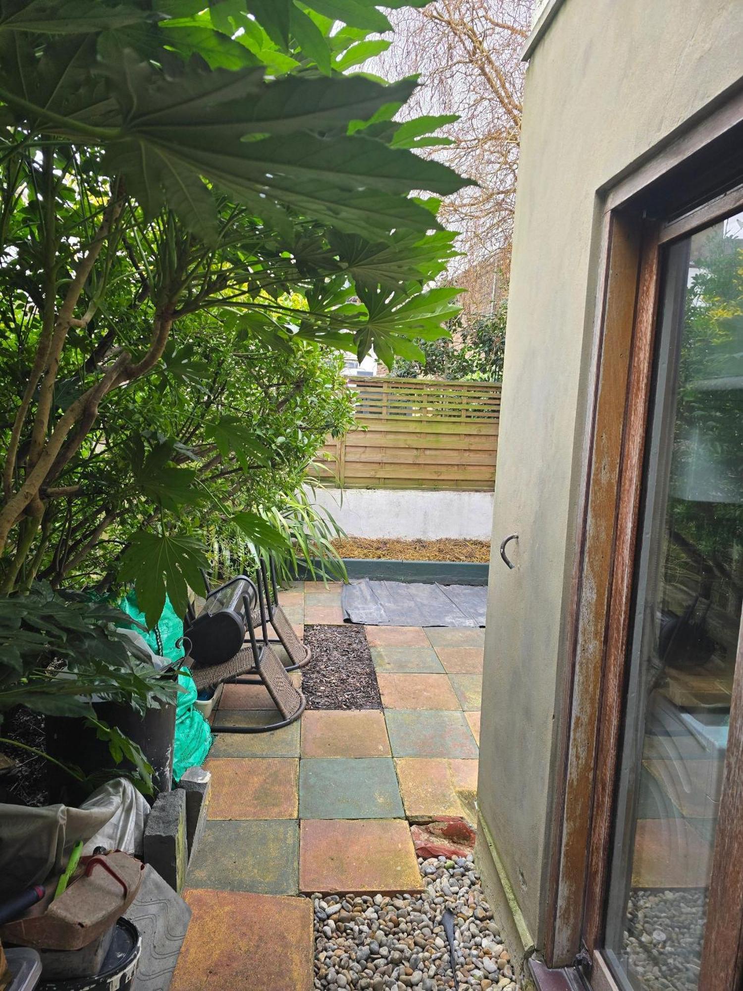 In Guest - Ground Floor Two Bedroom Flat Guest house London