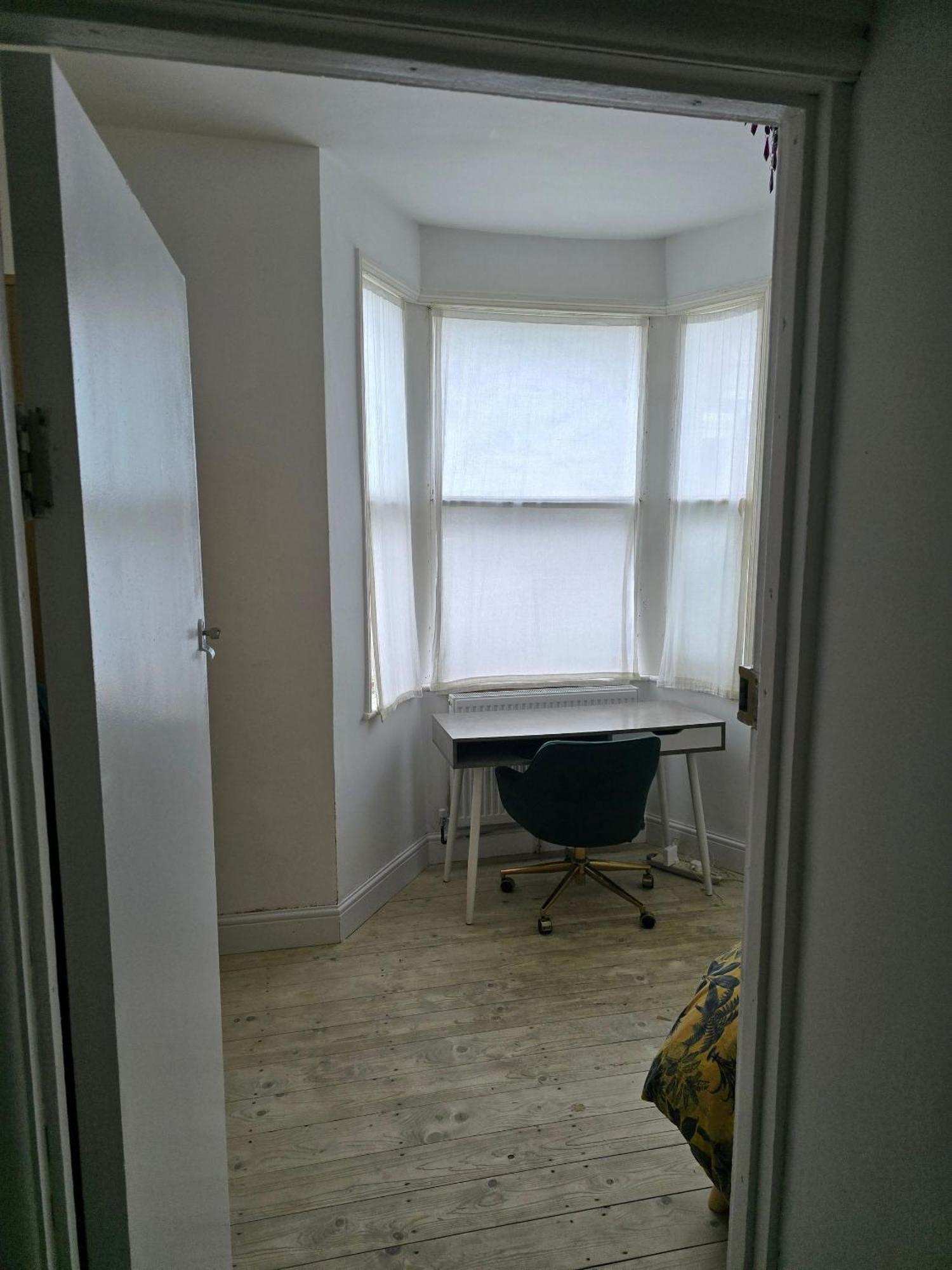 In Guest - Ground Floor Two Bedroom Flat