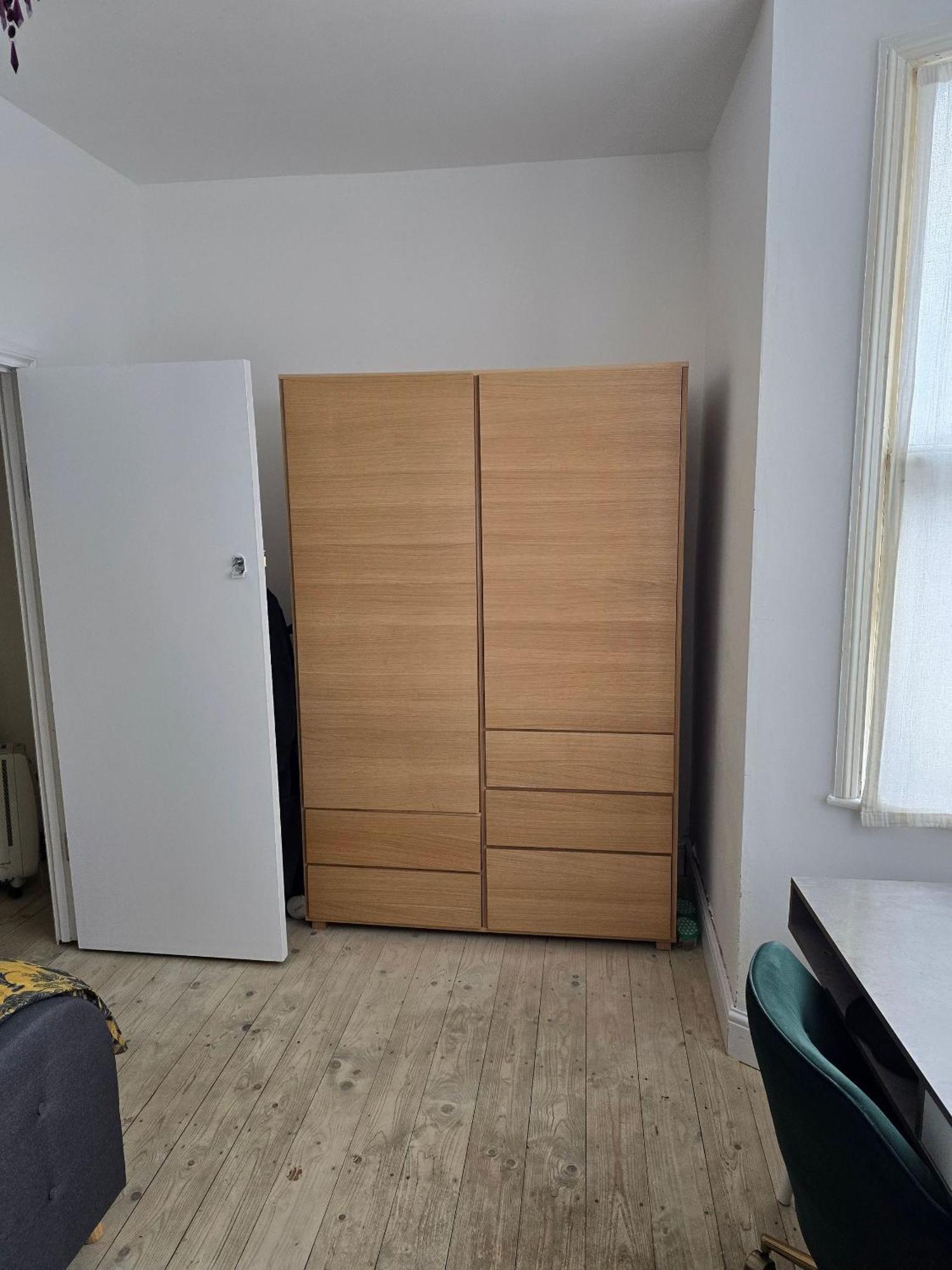 In Guest - Ground Floor Two Bedroom Flat Guest house