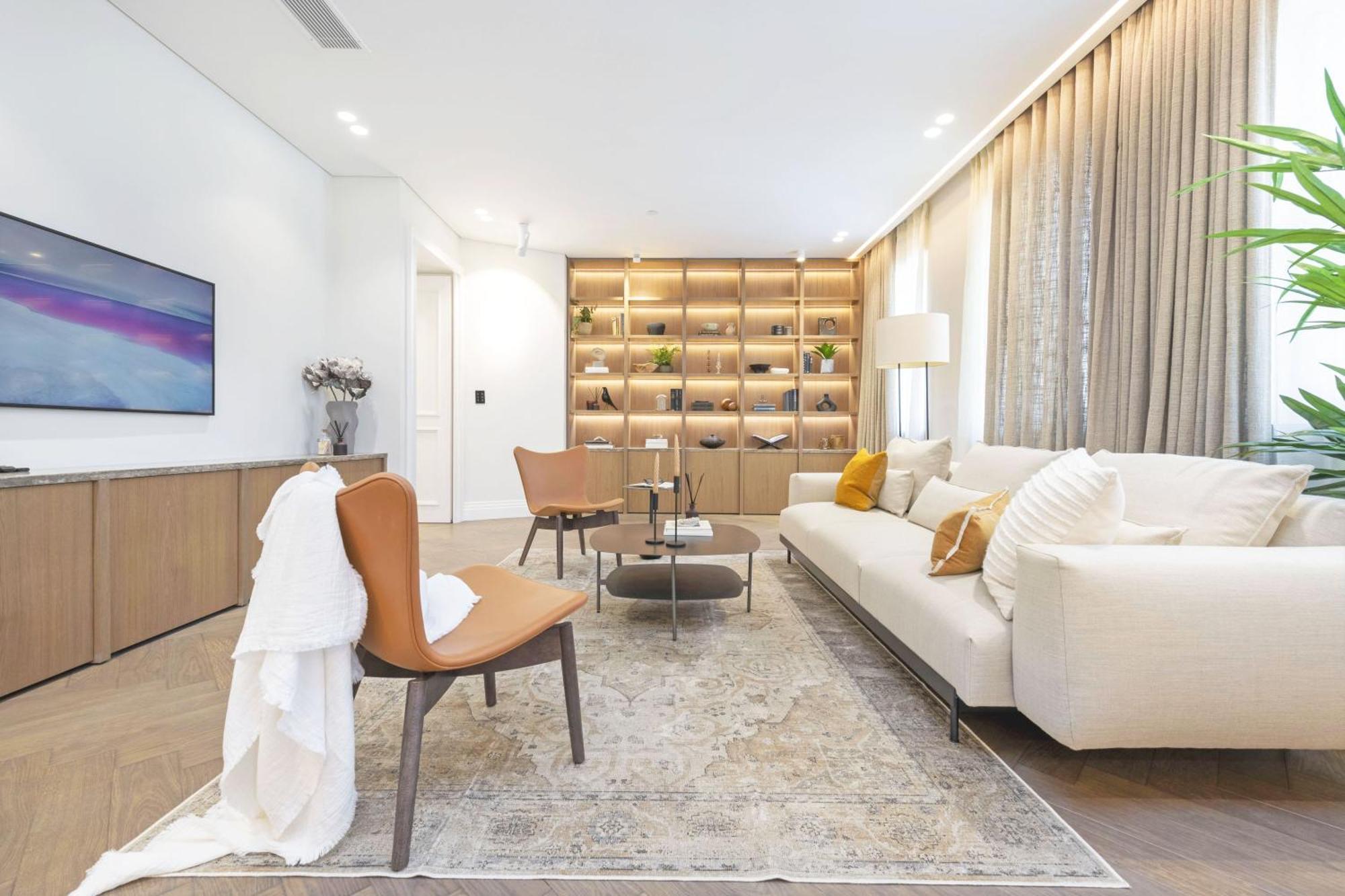 Luxury Residences In Covent Garden, Steps From The Piazza