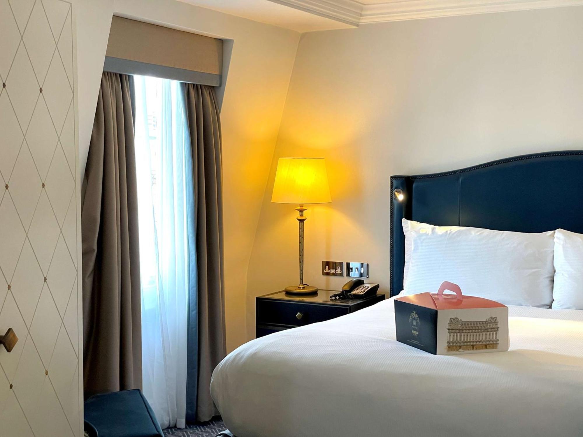 The Waldorf Hilton 4*