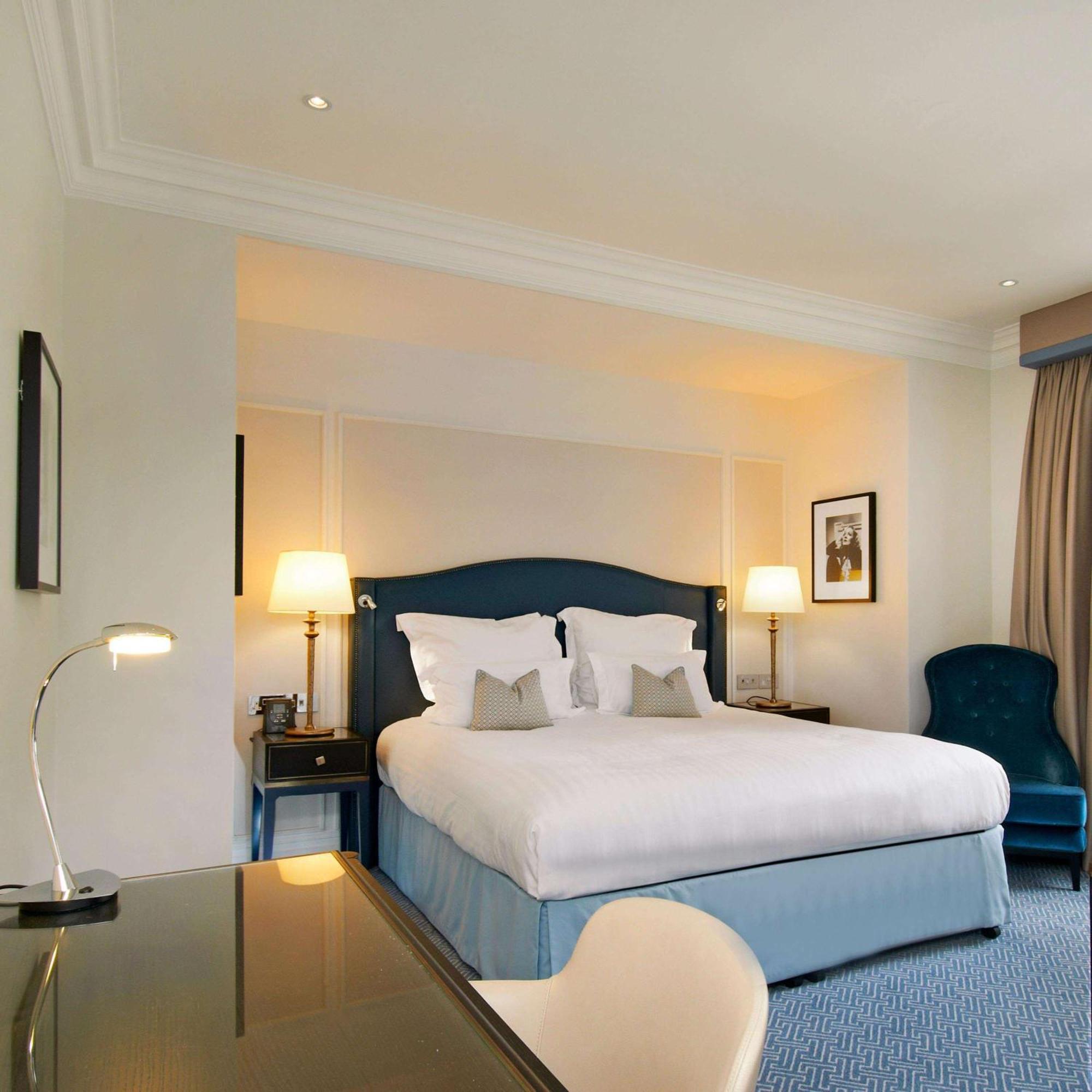The Waldorf Hilton Hotel 4*
