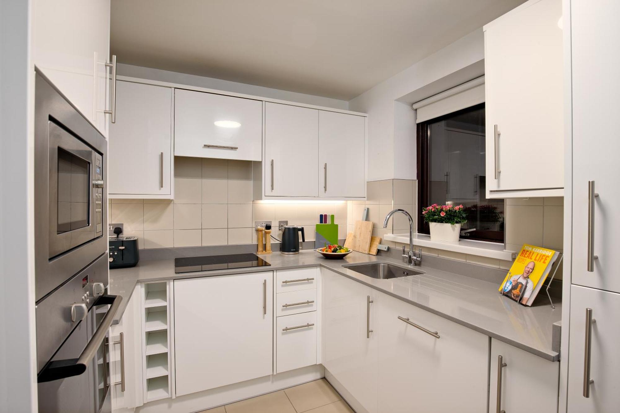 Monarch House - Serviced - Kensington Londen