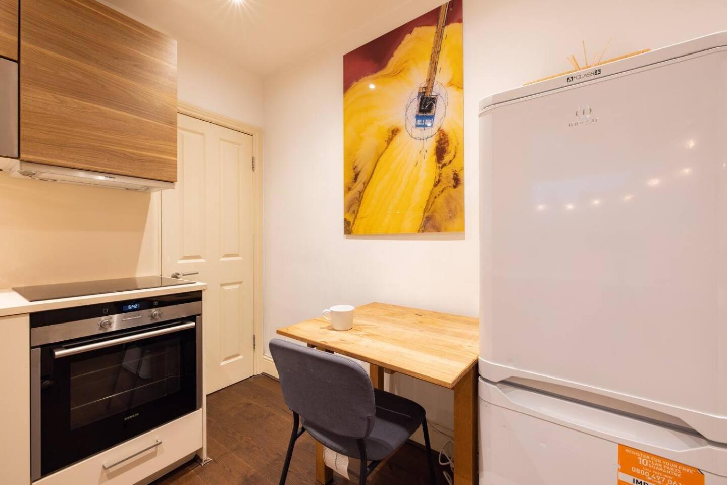 Niru Experience Serene Garden Haven Duplex Appartement Londen