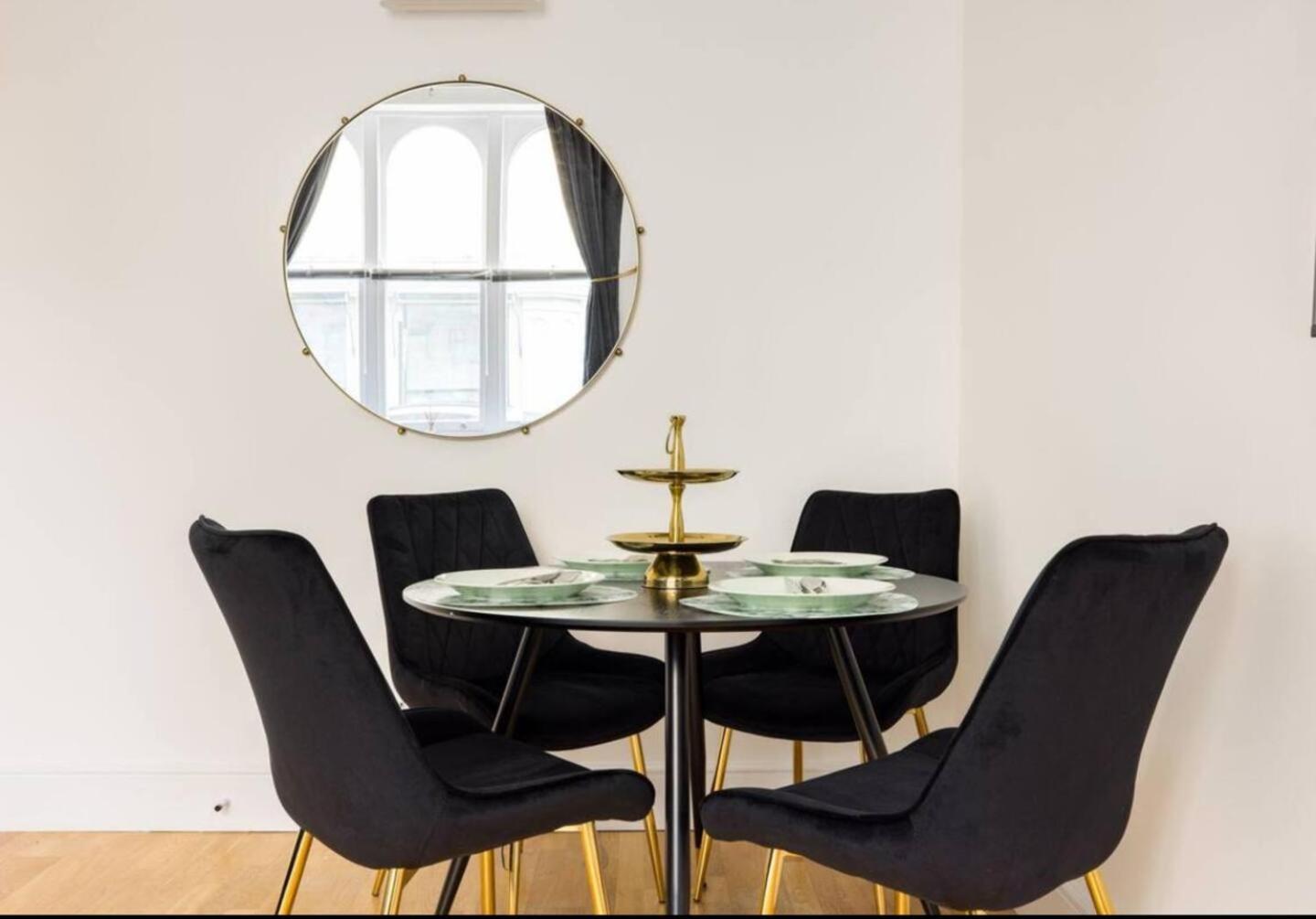 Niru Experience Serene Garden Haven Duplex Apartment