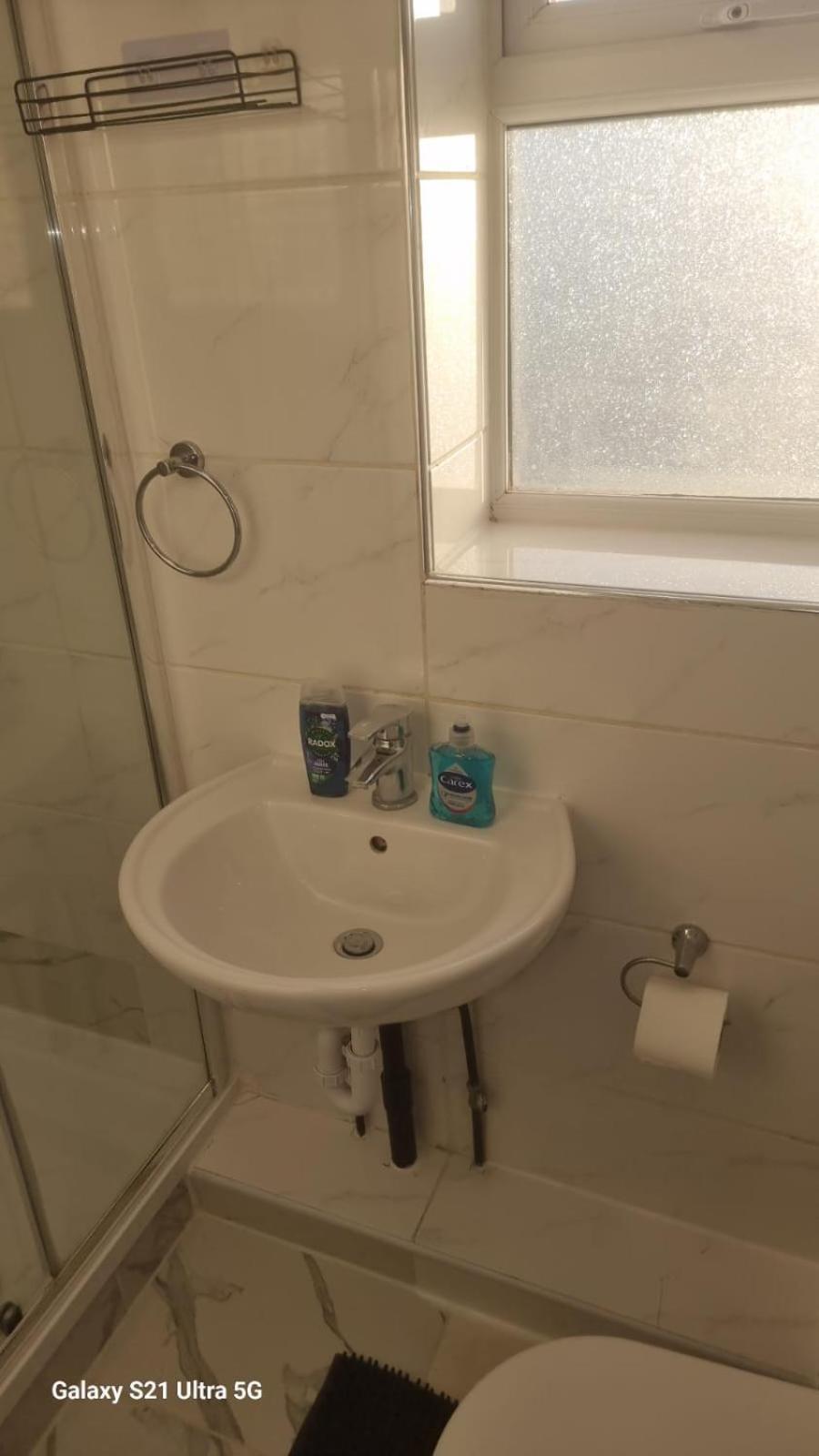 Apartment R J 2 Bedroom London