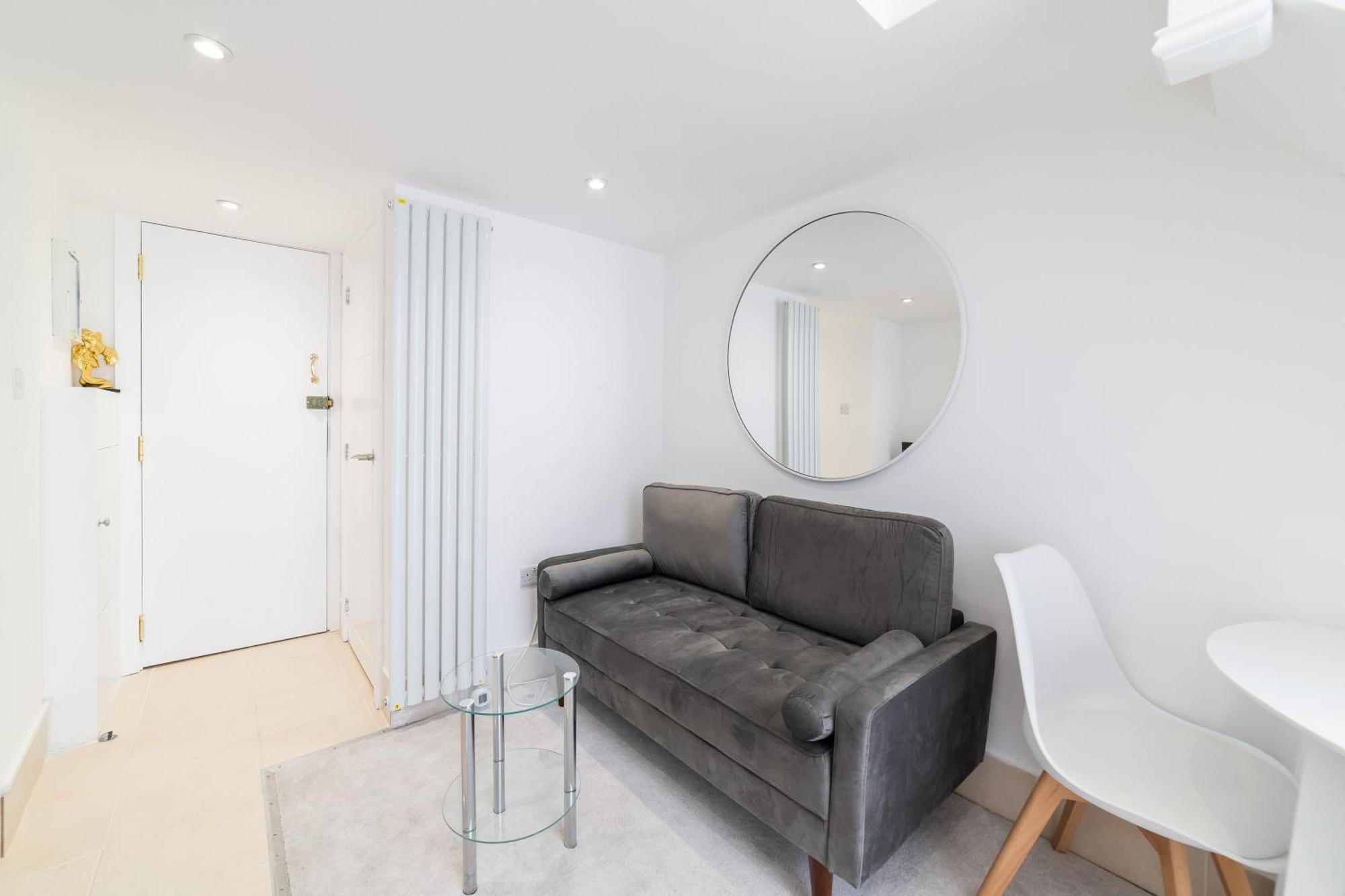 Apartment By Hyde Park London
