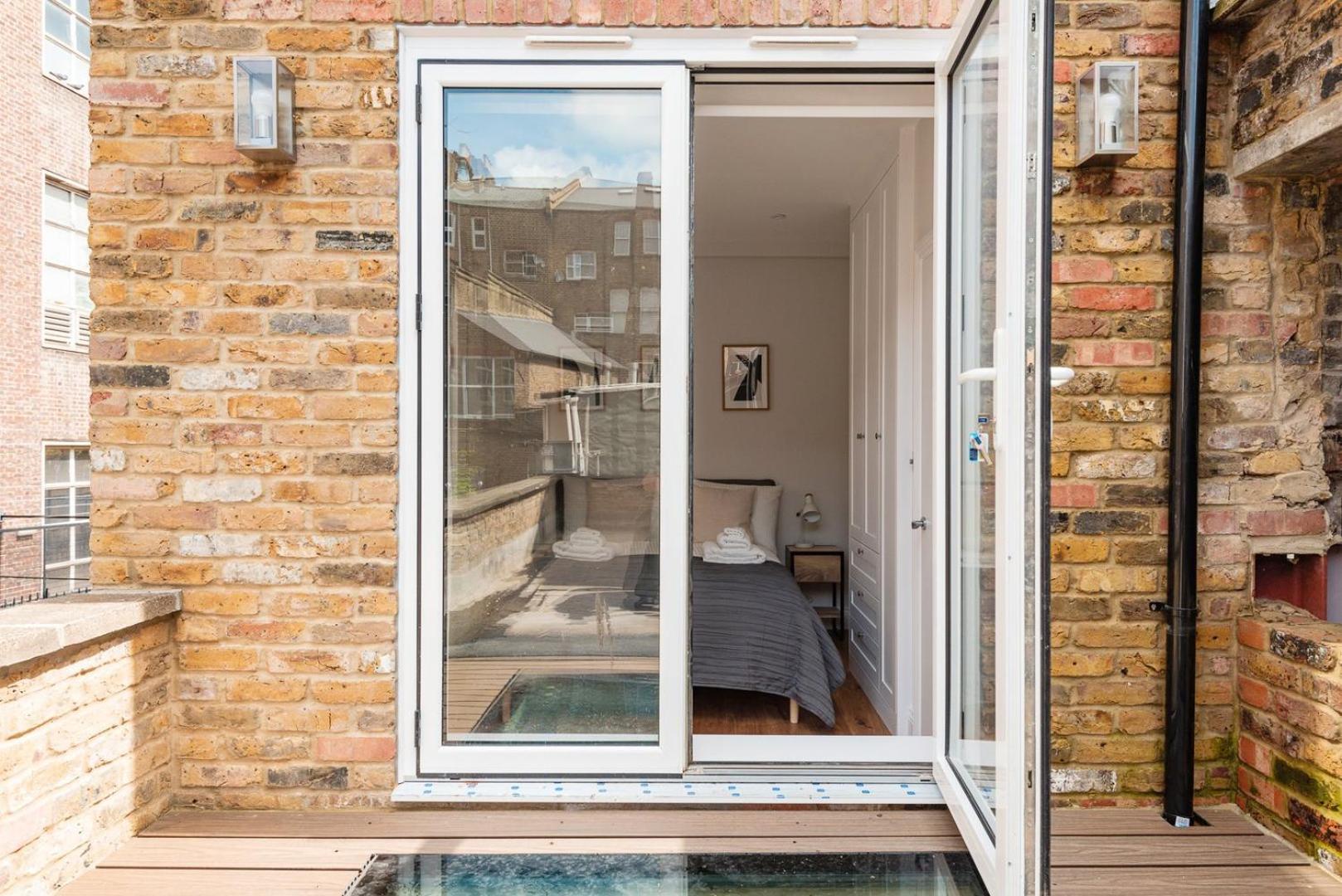 Apartment Lillie Road B London