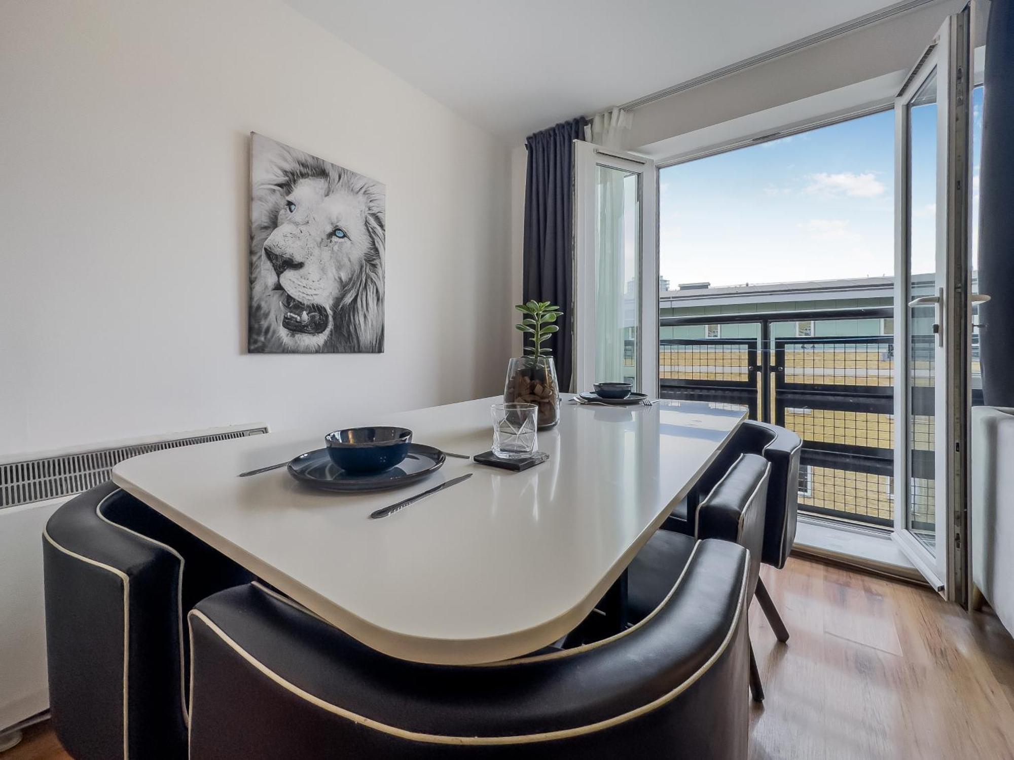 Luxurious 2bed In Canary Wharf Apartment *