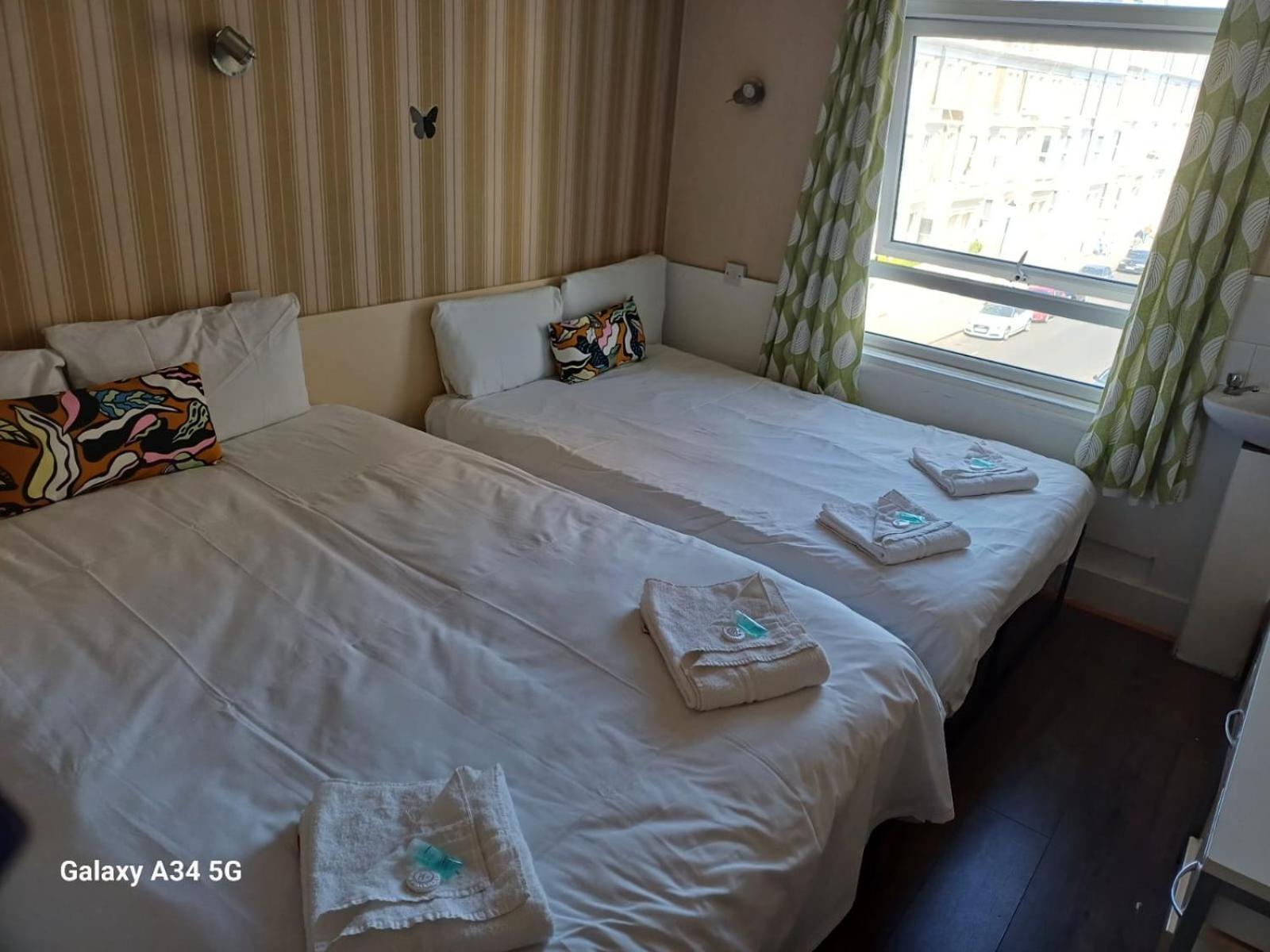 Warwick Road Hotel 2*
