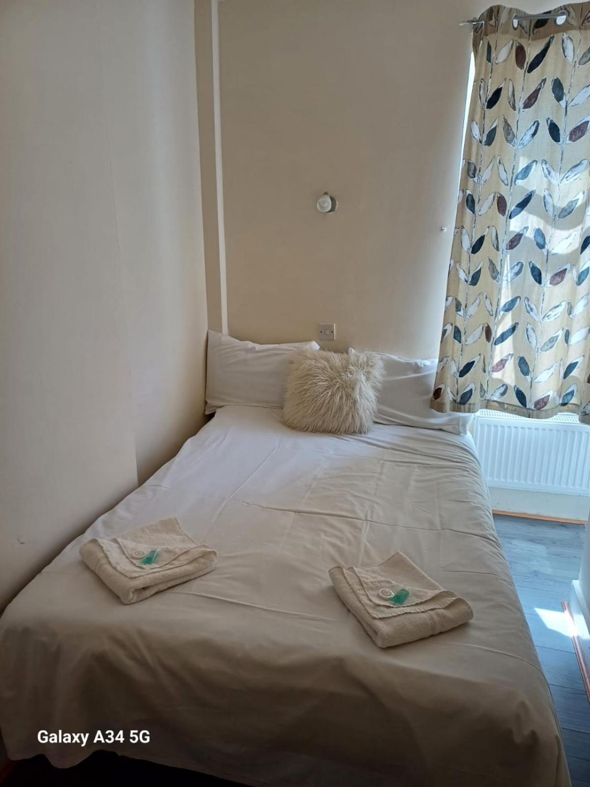 Warwick Road Hotel London