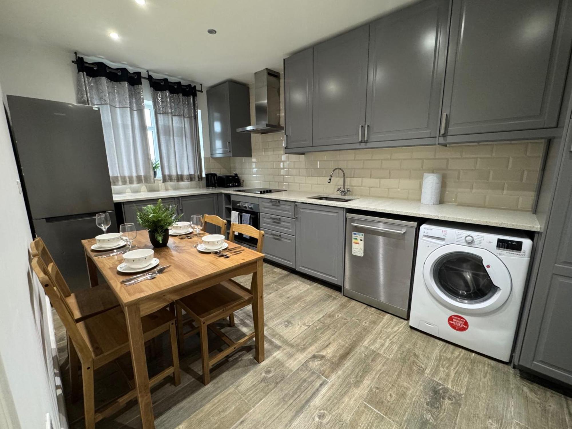 Beautiful 2 Bed Escape Apartment