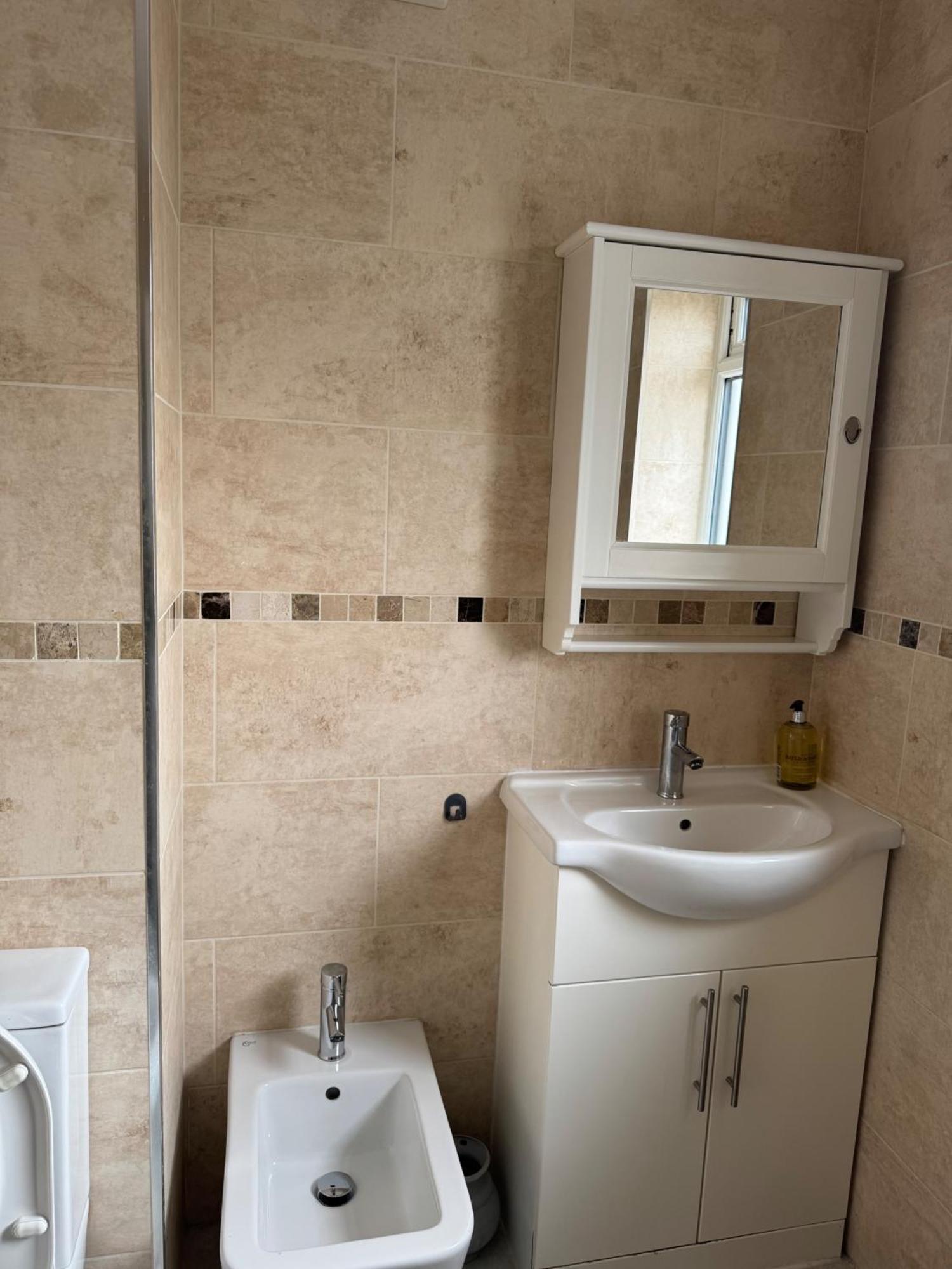 Beautiful 2 Bed Escape * London