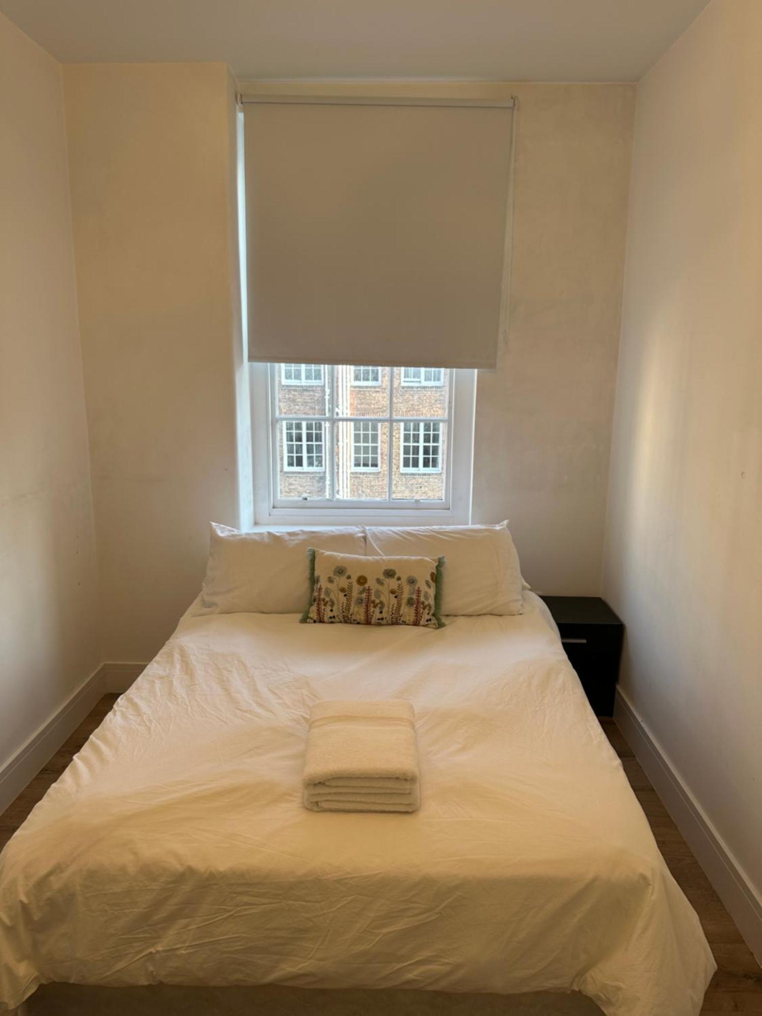 Queensway Dream, Hyde Park Apartment London