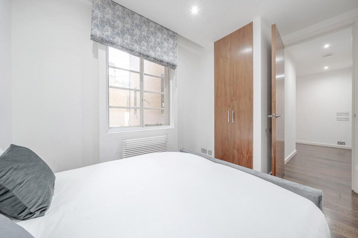 The Sloane Street Apartment *