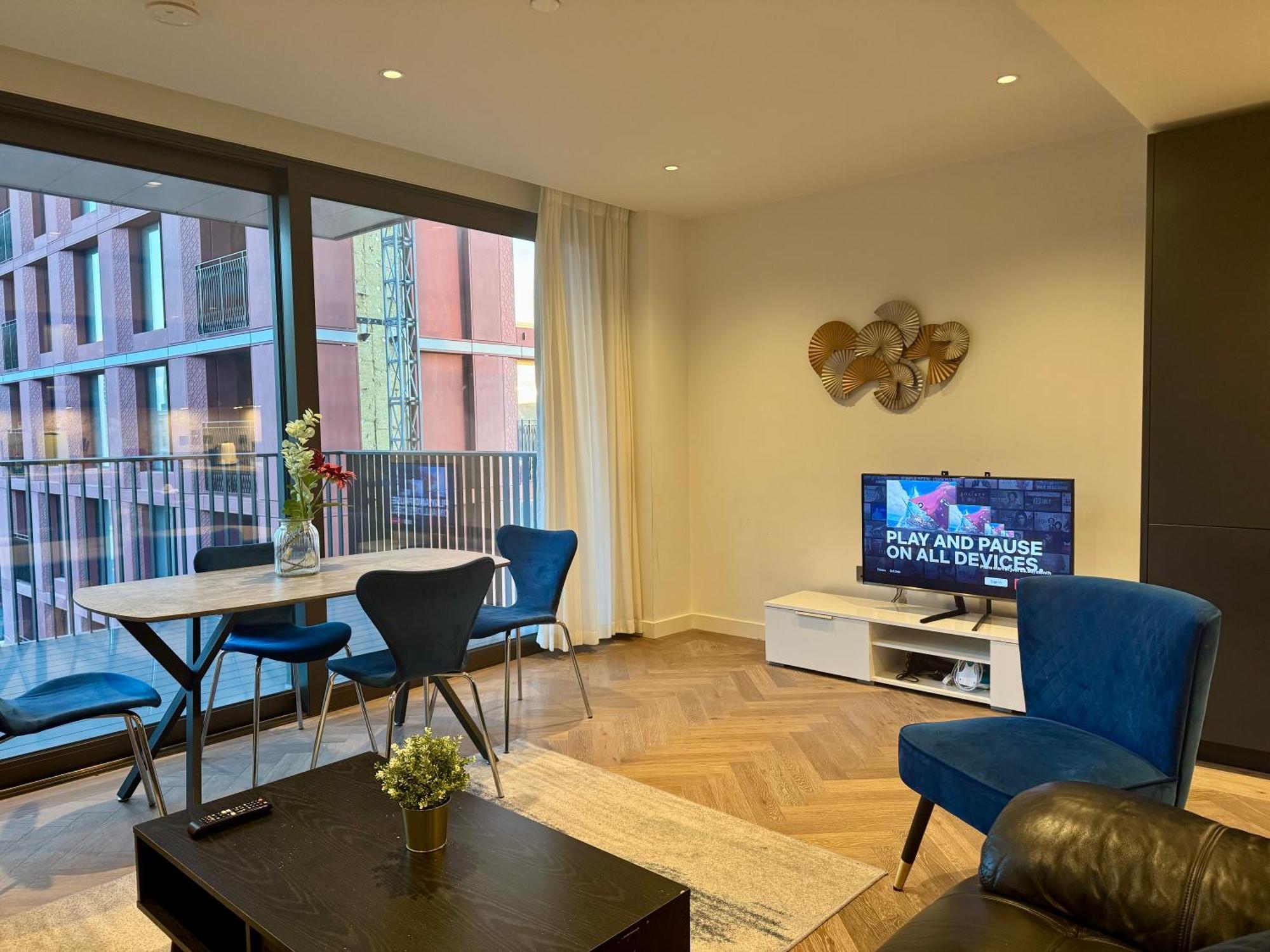 Spacious 2-bedroom Near Paddington & Hyde Park Apartment *