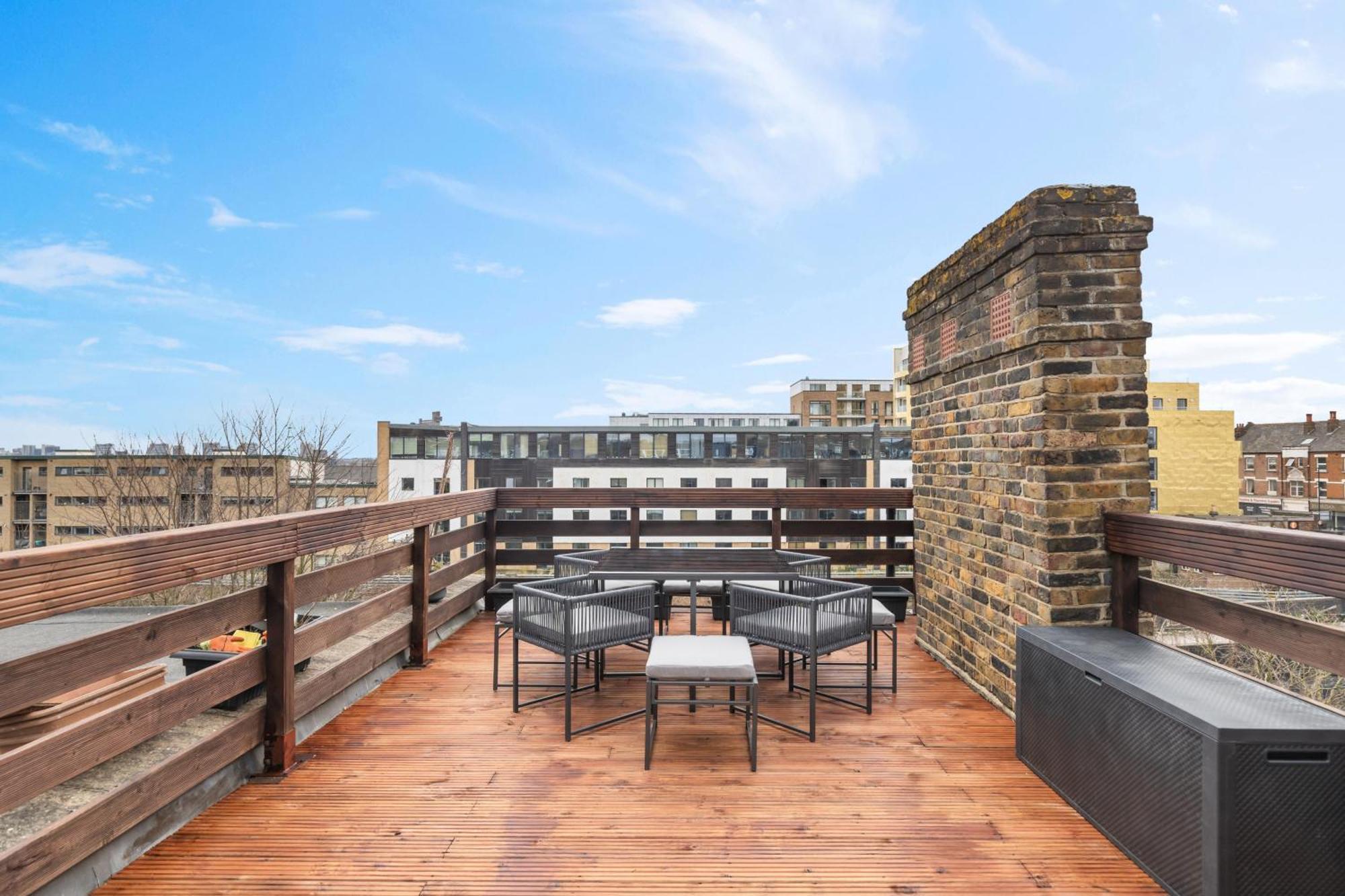 Modern 3br In London, Huge Terrace & Sleeps 10 * London