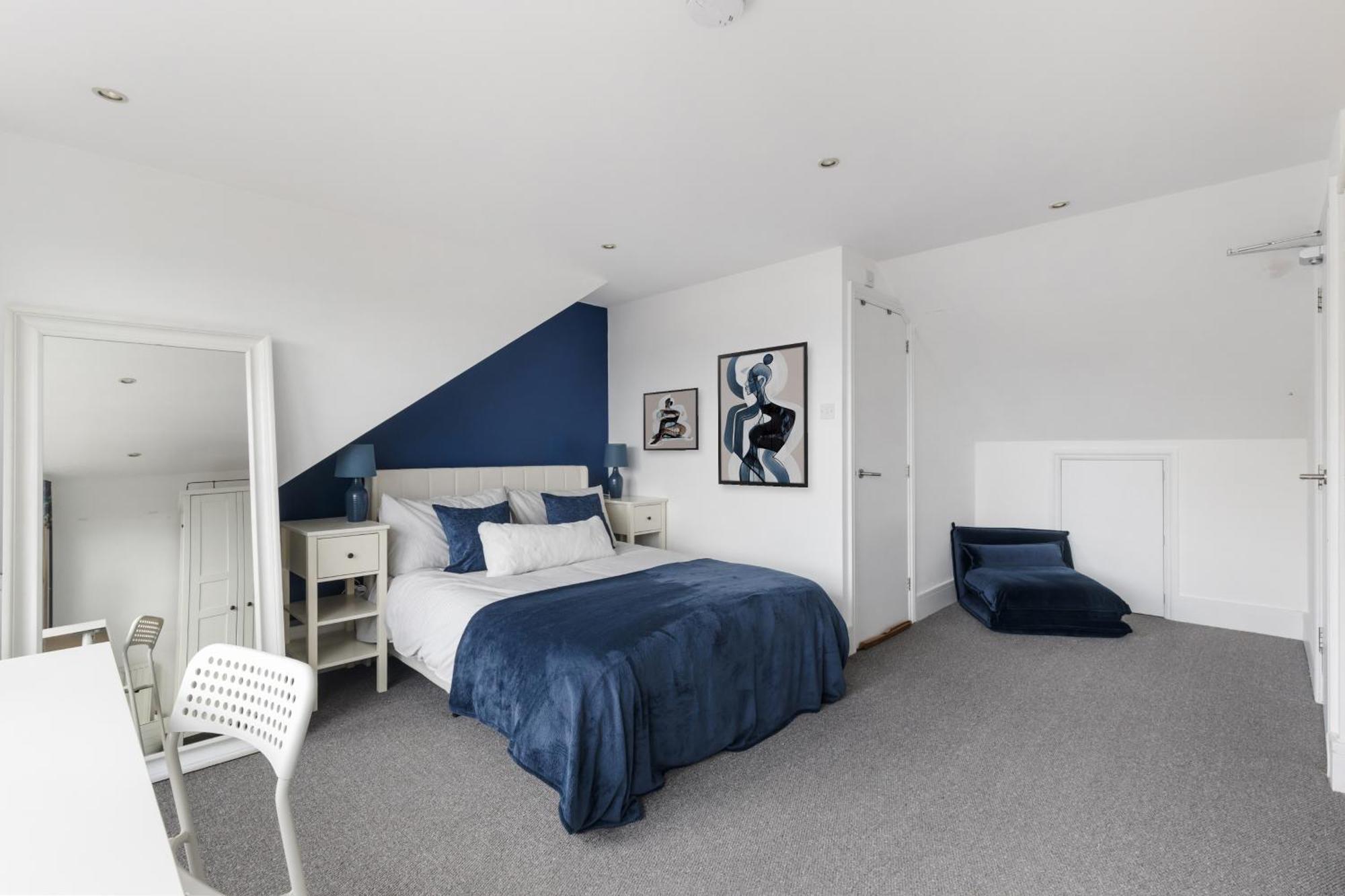 Modern 3br In London, Huge Terrace & Sleeps 10 Apartment
