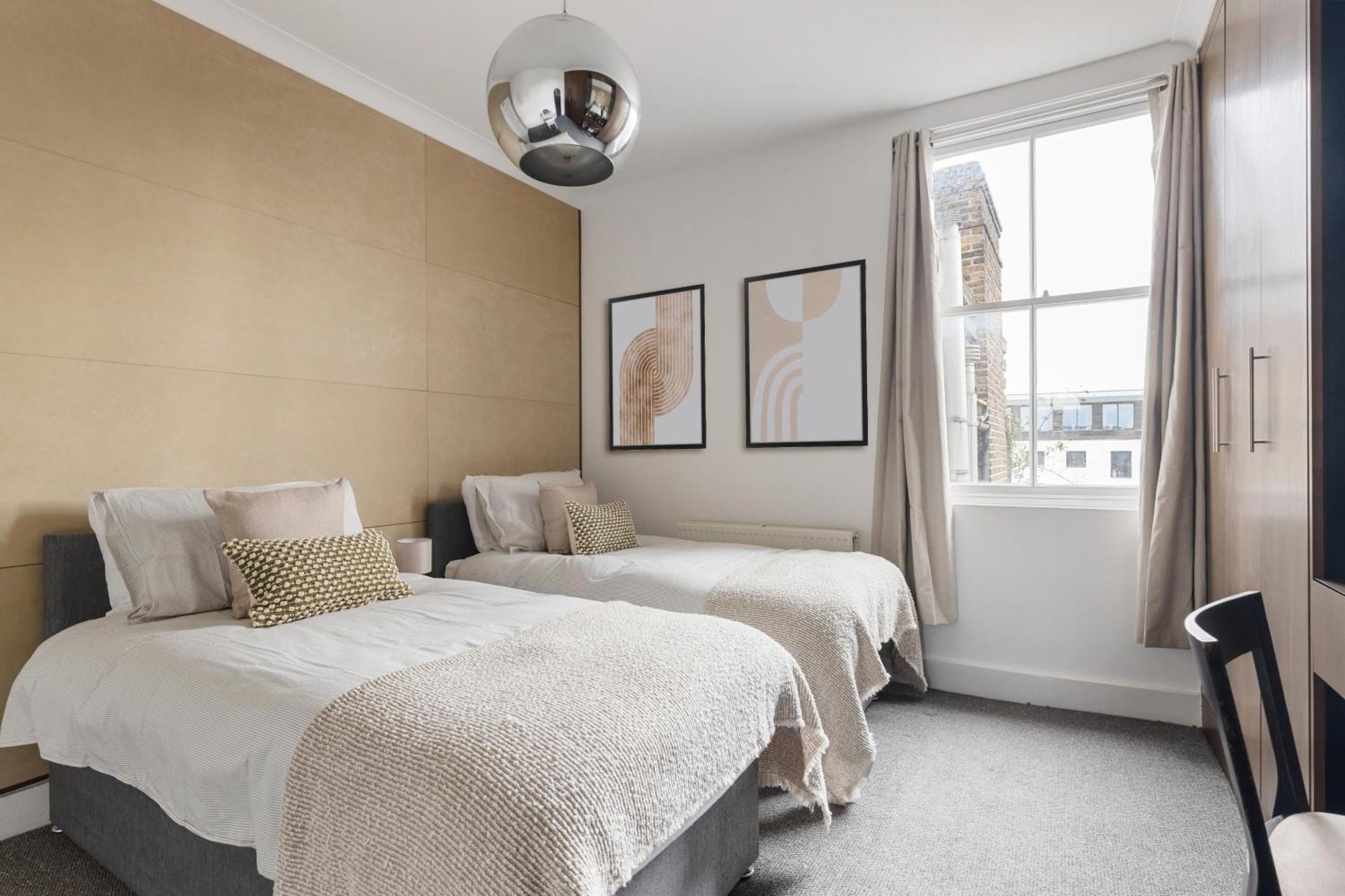 Apartment Modern 3br In London, Huge Terrace & Sleeps 10 *
