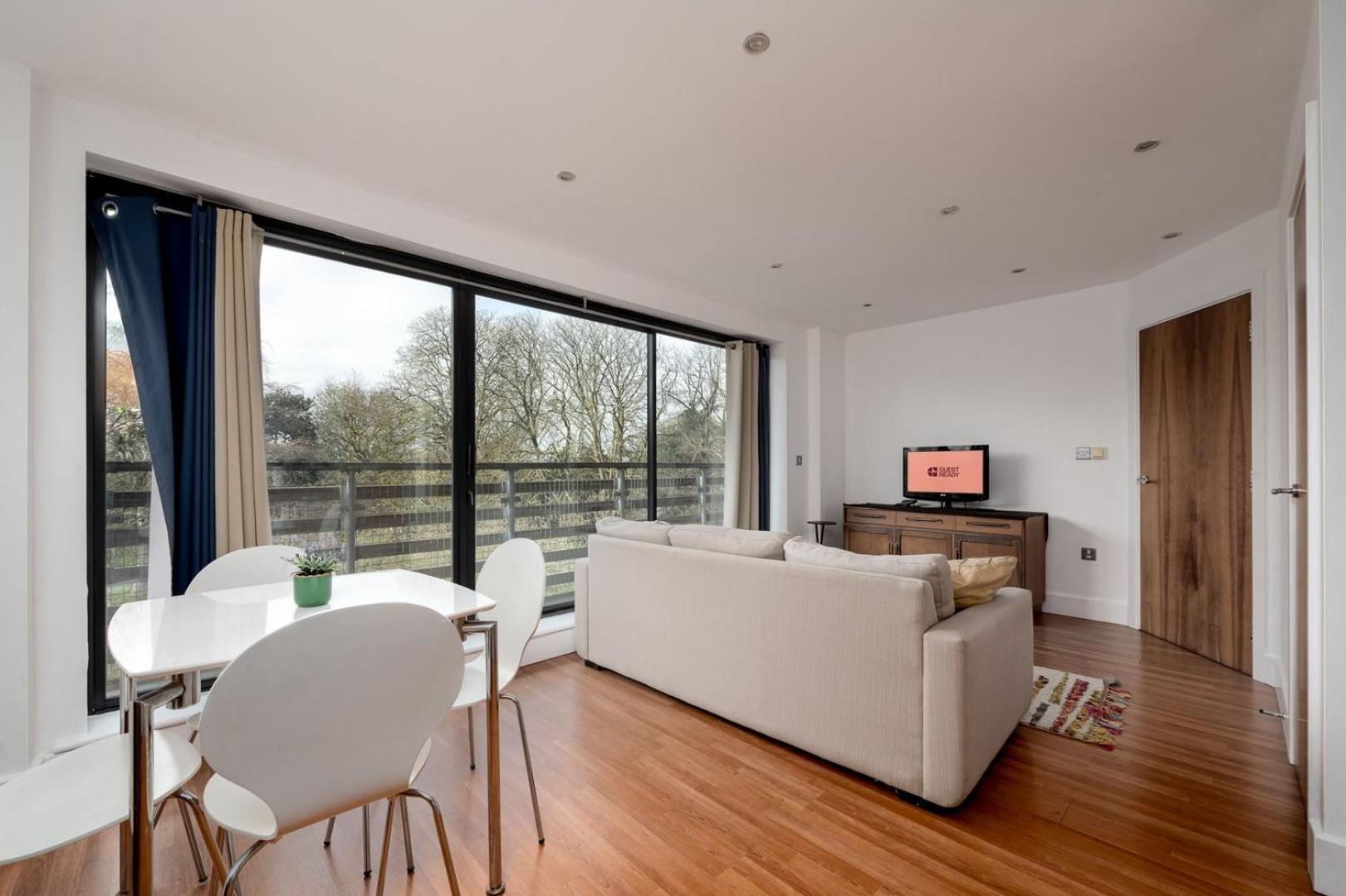 Guestready - Modern With Balcony No Wifi Apartment *