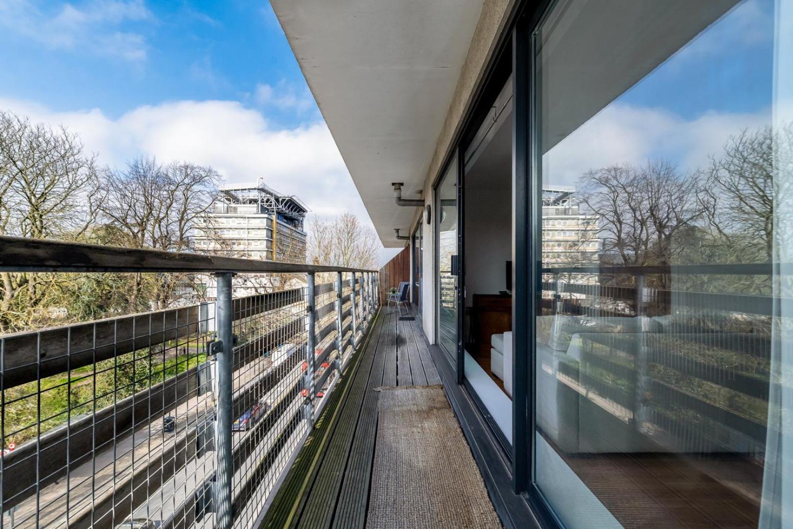 Guestready - Modern With Balcony No Wifi Apartment