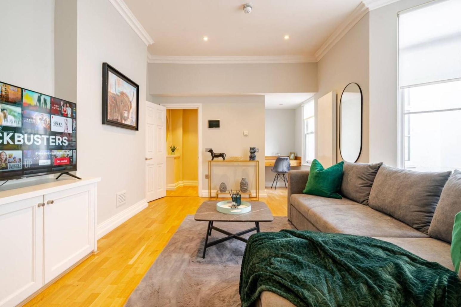 Wonderful 3 Bed Marylebone Apartment