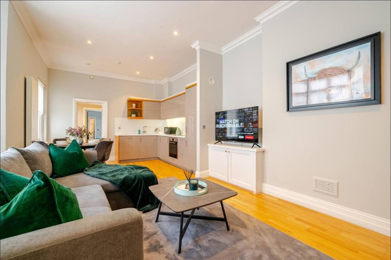 Wonderful 3 Bed Marylebone Apartment London
