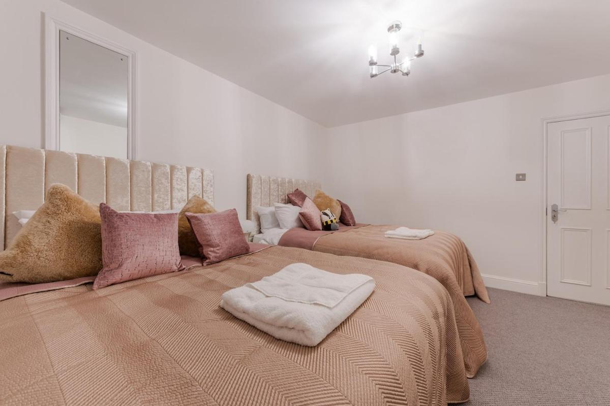 Luxurious 1 Bedroom On Iconic Harley Street 1hs Apartment *