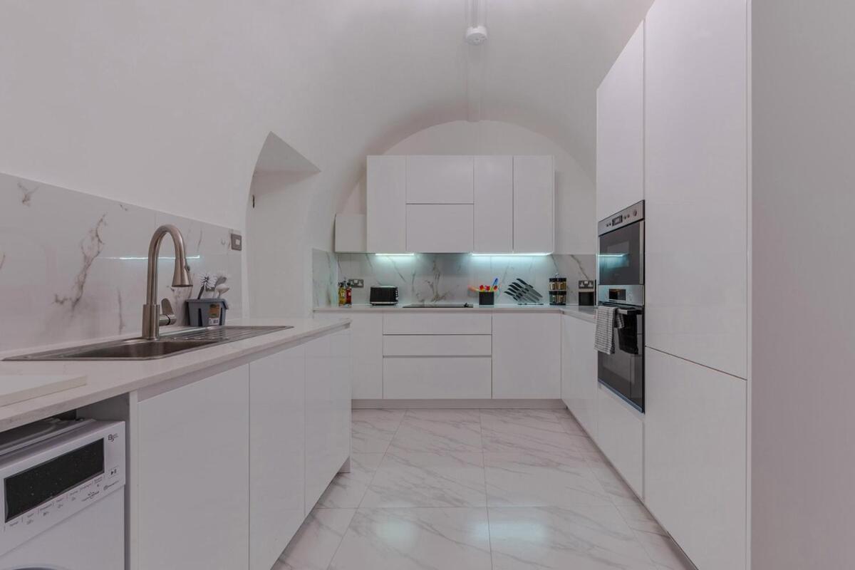 Apartment Luxurious 1 Bedroom On Iconic Harley Street 1hs *
