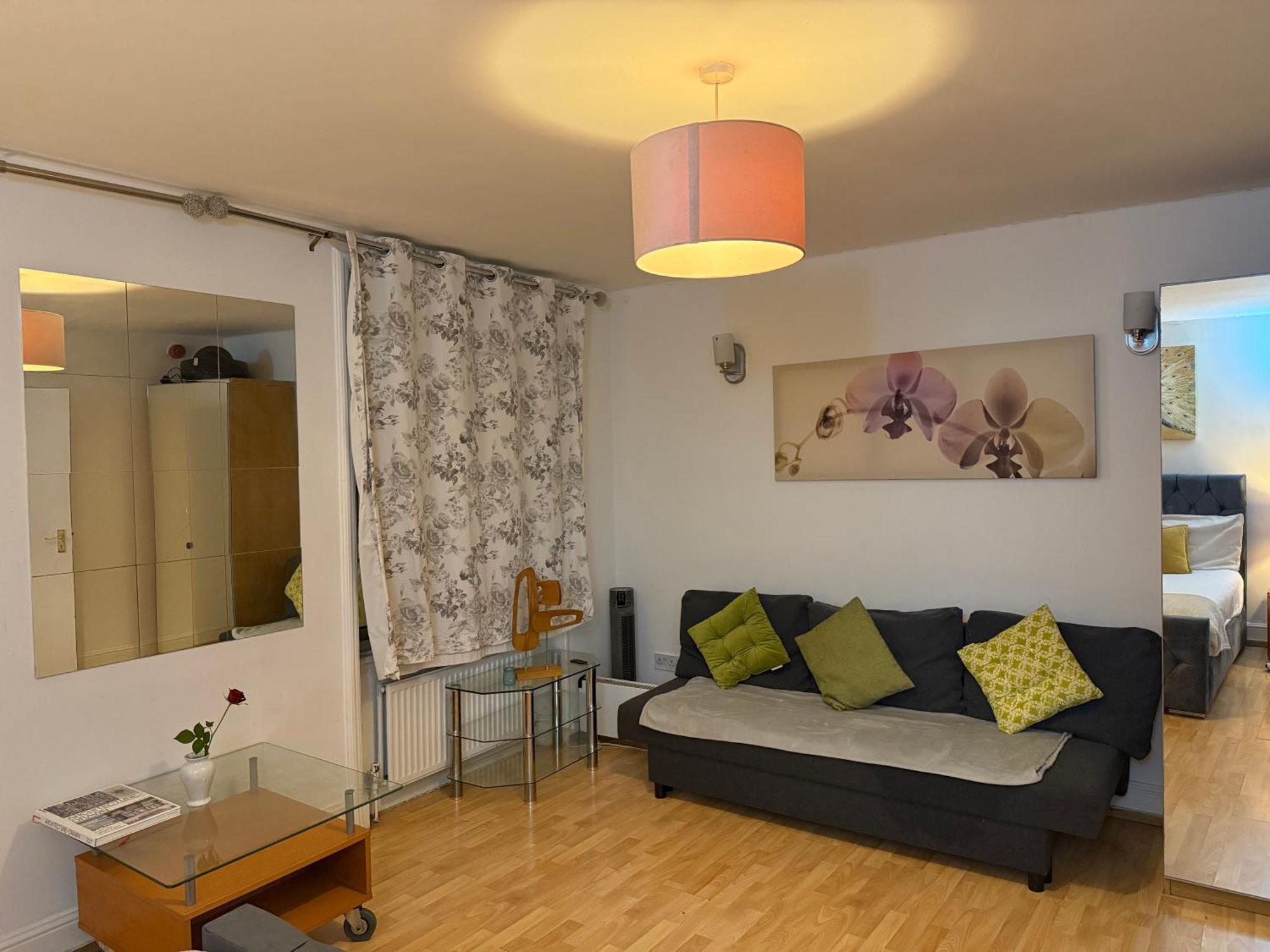 Marble Arch Beautiful Family Apartment London